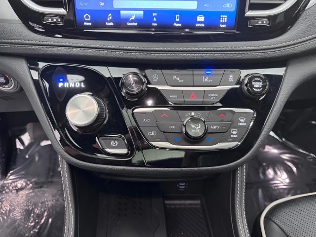 2026 Chrysler Pacifica Limited FWD