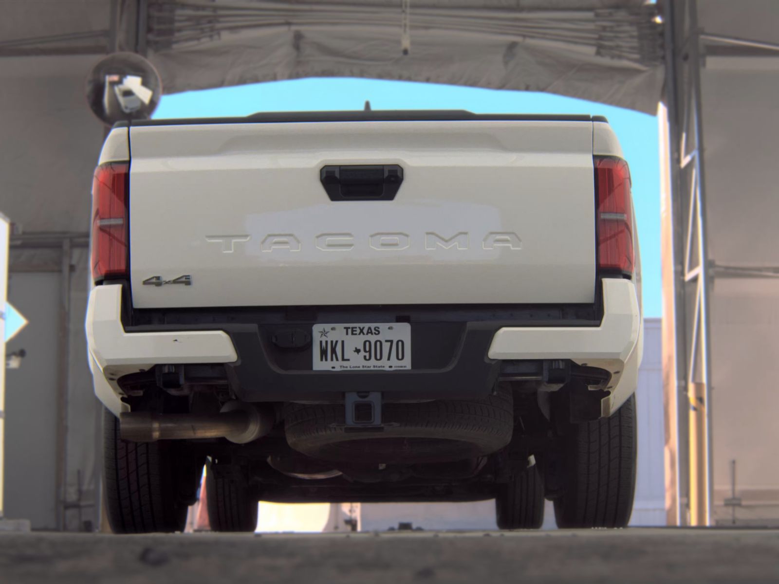 2025 Toyota Tacoma SR5 AWD