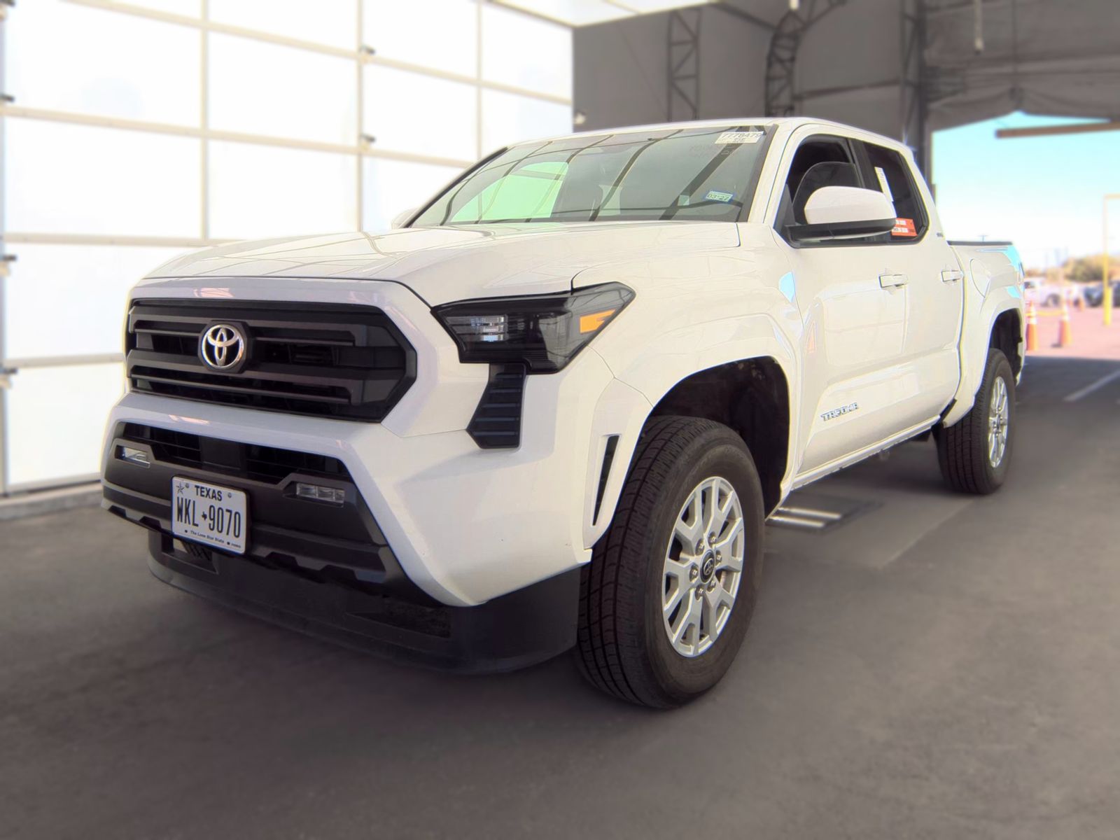 2025 Toyota Tacoma SR5 AWD