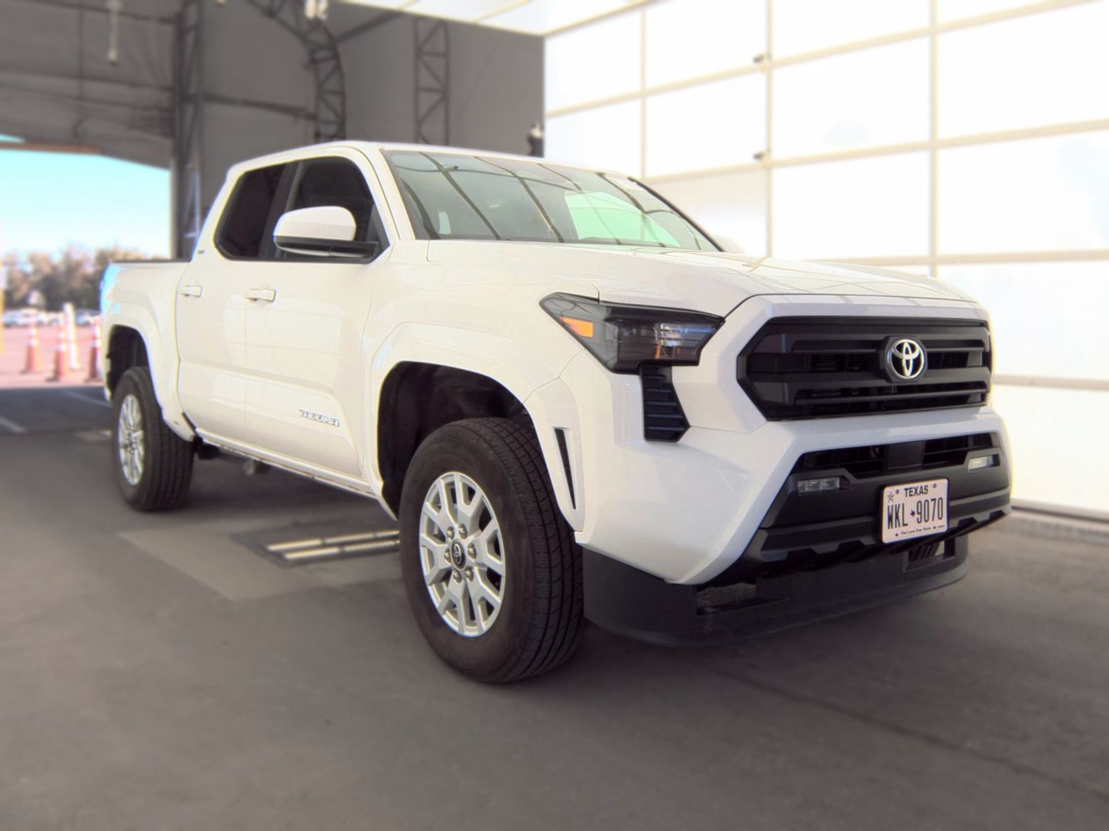 2025 Toyota Tacoma SR5 AWD