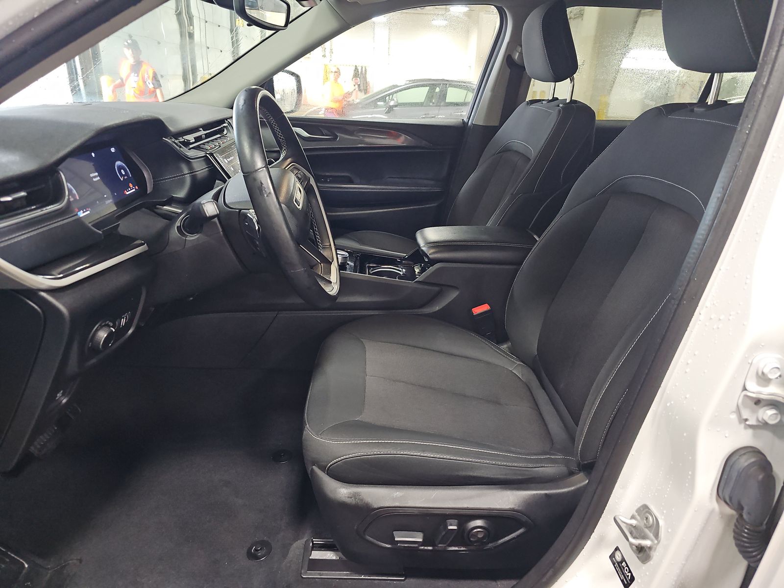 2022 Jeep Grand Cherokee L Laredo AWD