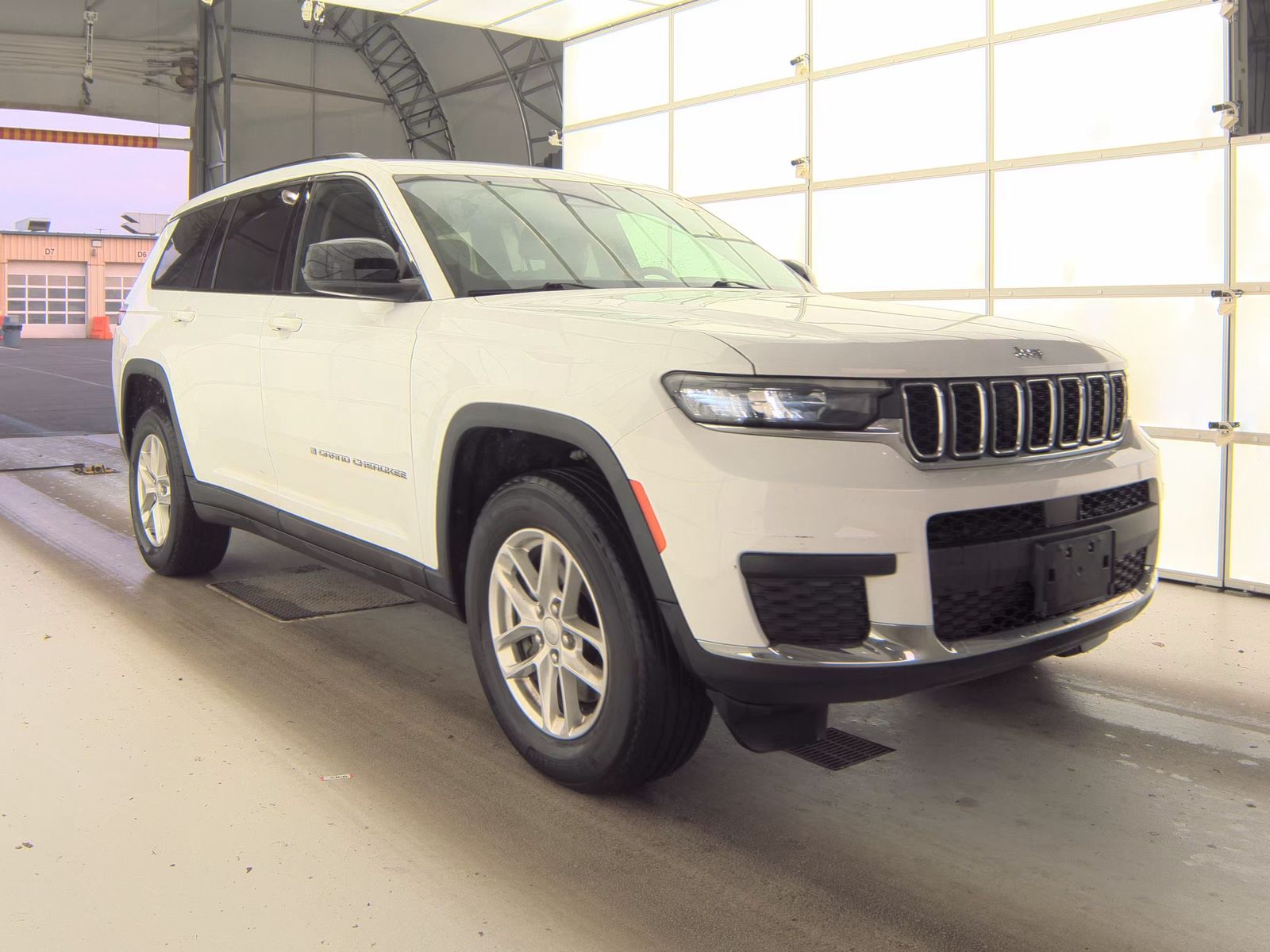 2022 Jeep Grand Cherokee L Laredo AWD
