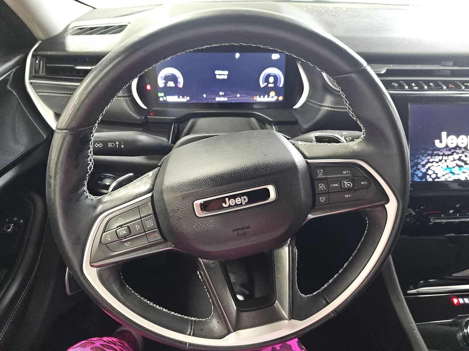2022 Jeep Grand Cherokee L Laredo AWD
