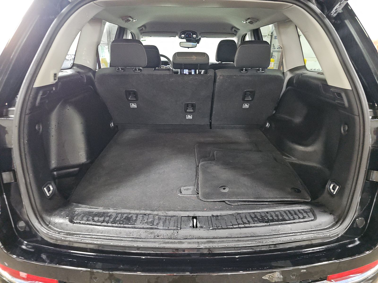 2023 Jeep Grand Cherokee Laredo AWD