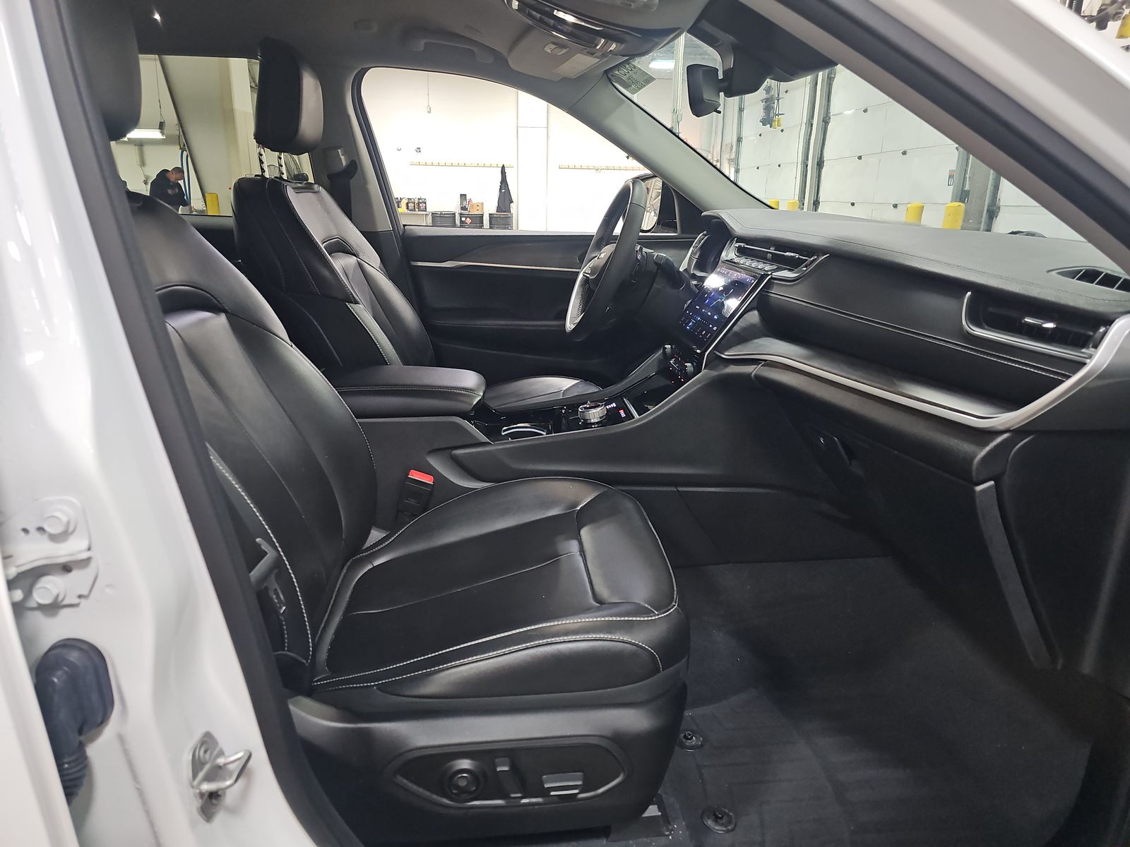 2023 Jeep Grand Cherokee L Limited AWD