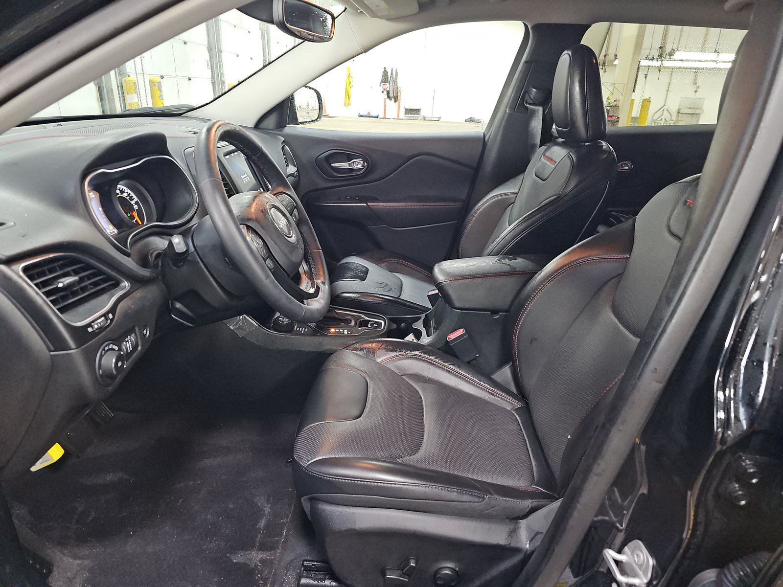 2022 Jeep Cherokee Trailhawk AWD