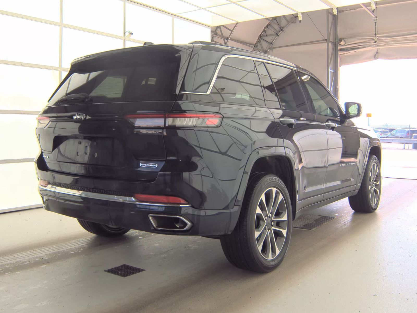 2023 Jeep Grand Cherokee Overland AWD