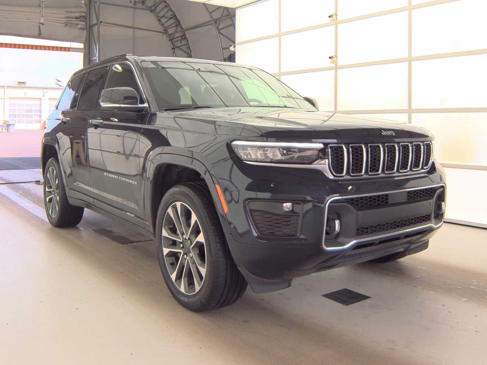 2023 Jeep Grand Cherokee Overland AWD