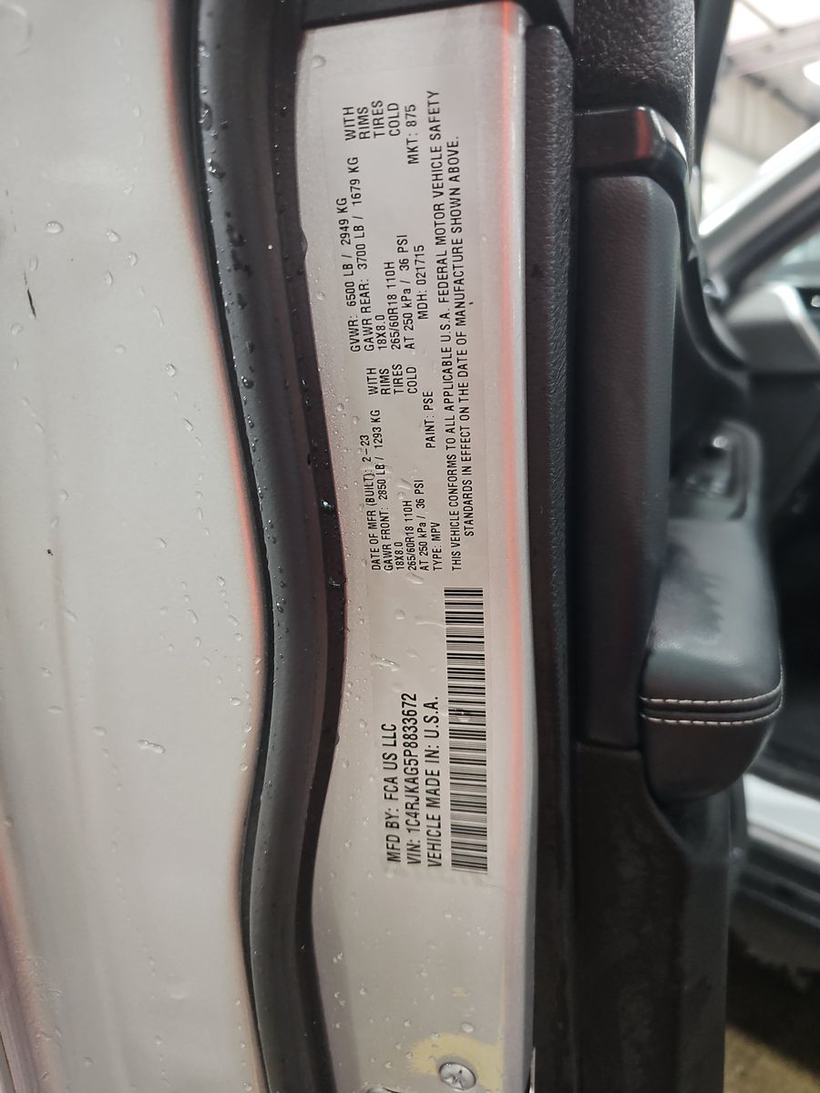 2023 Jeep Grand Cherokee L Laredo AWD
