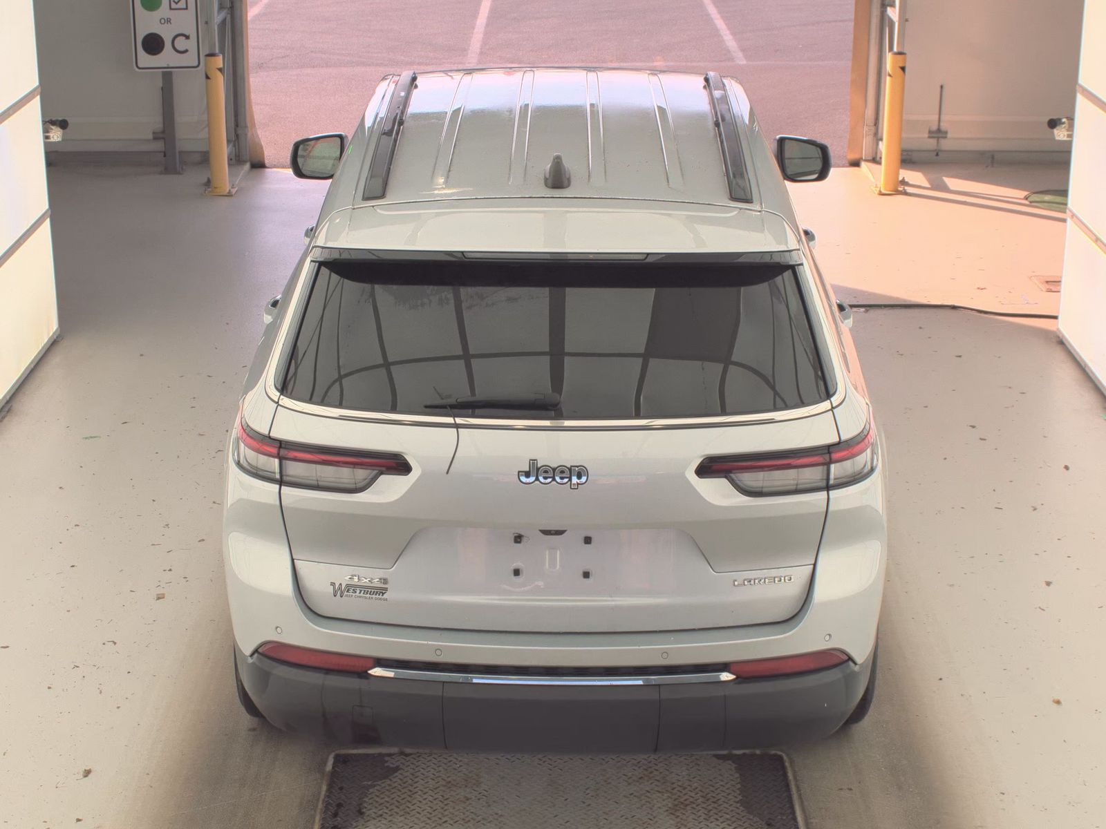 2023 Jeep Grand Cherokee L Laredo AWD