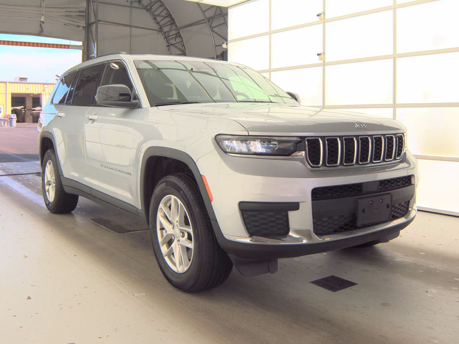 2023 Jeep Grand Cherokee L Laredo AWD