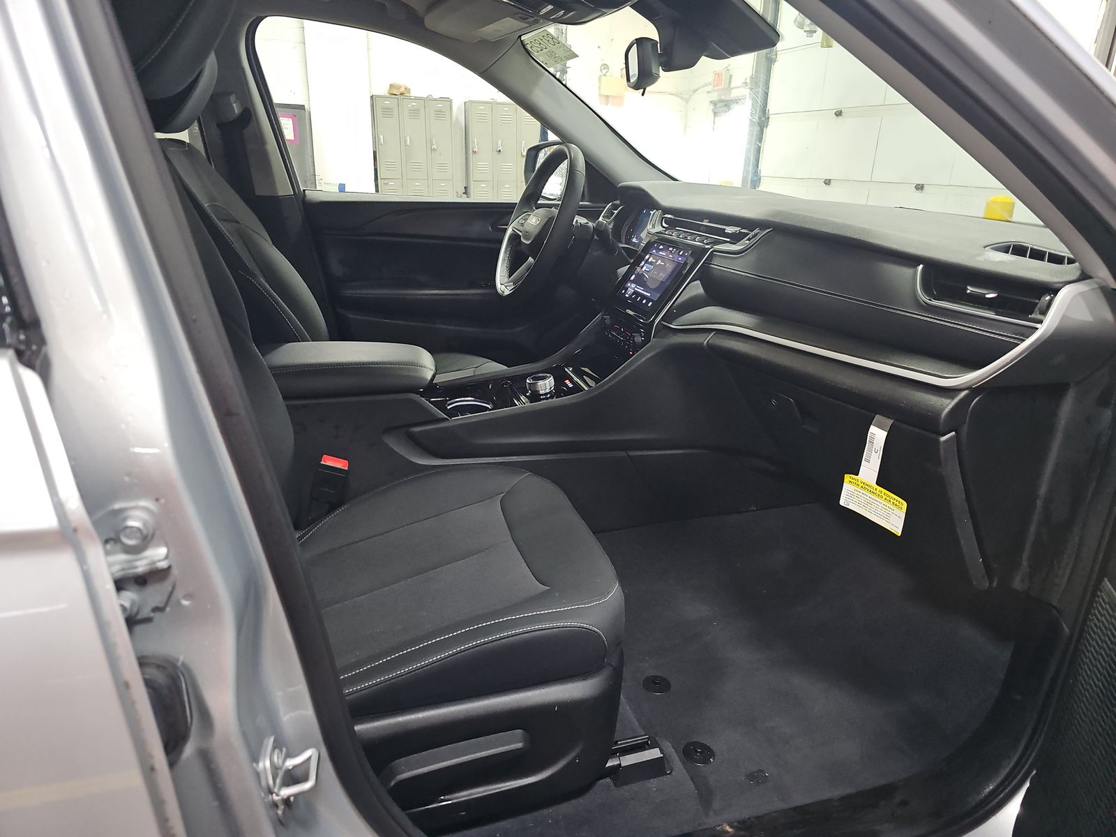 2023 Jeep Grand Cherokee L Laredo AWD