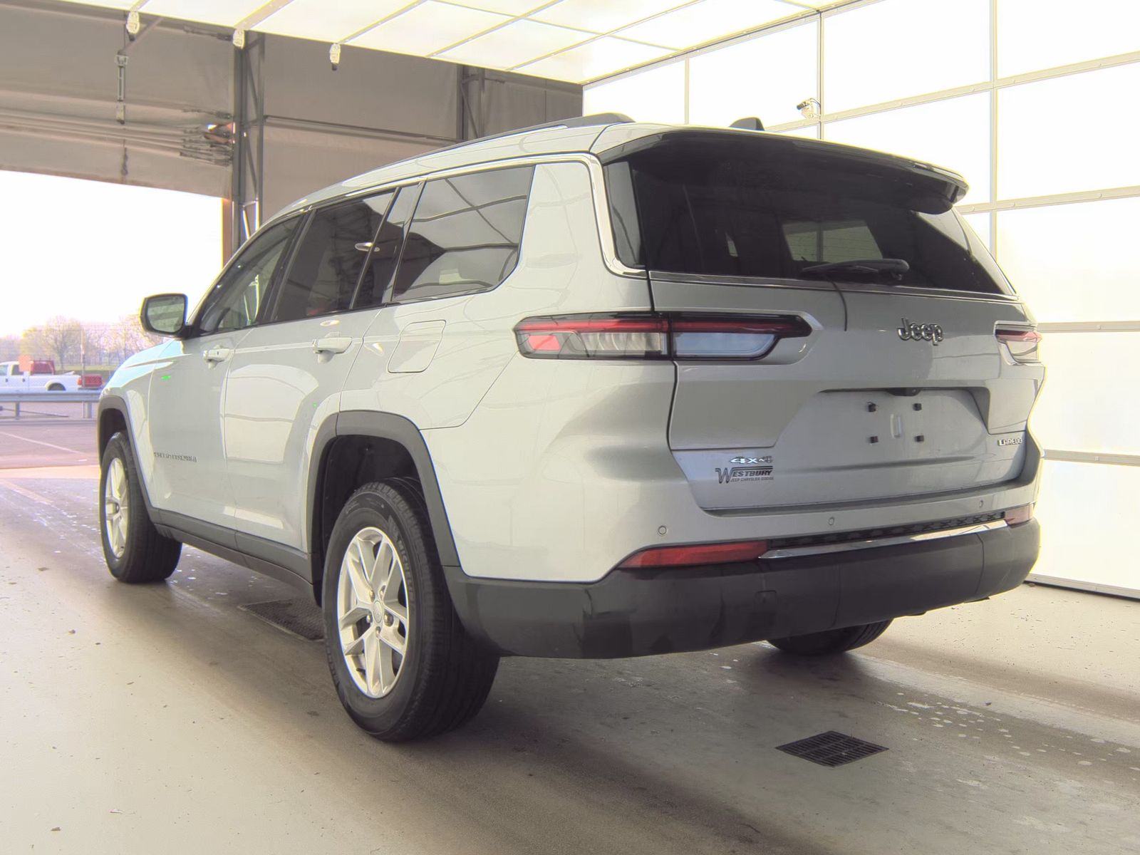 2023 Jeep Grand Cherokee L Laredo AWD