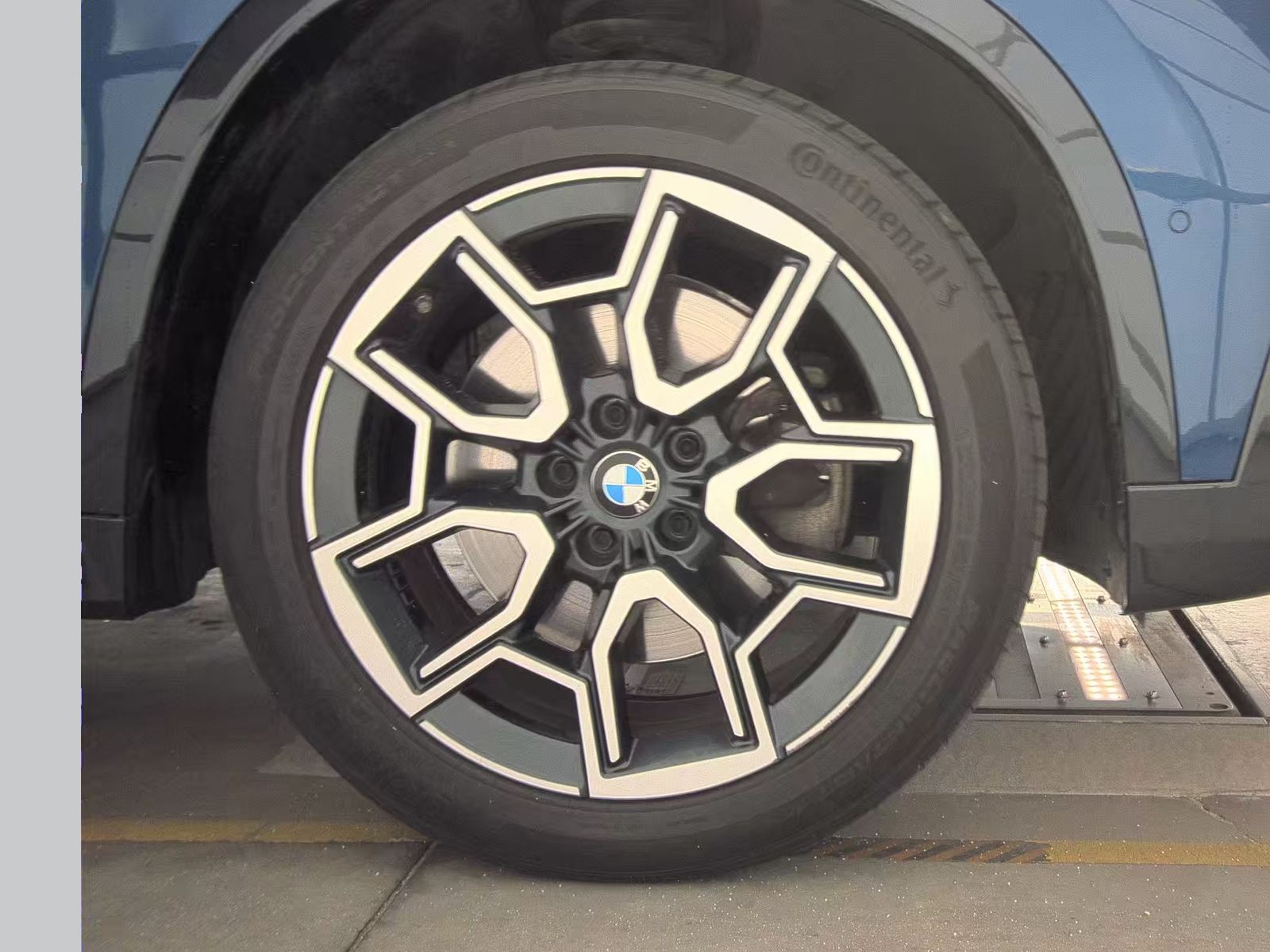 2023 BMW X1 xDrive28i AWD