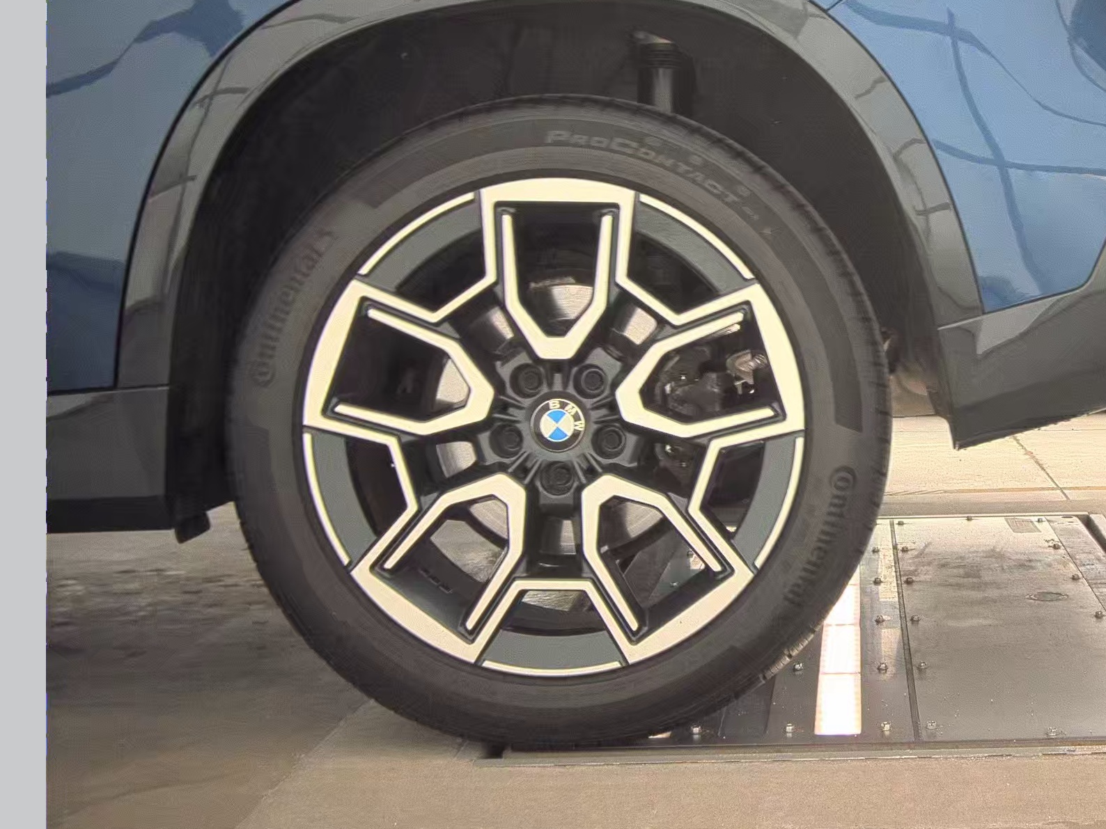 2023 BMW X1 xDrive28i AWD