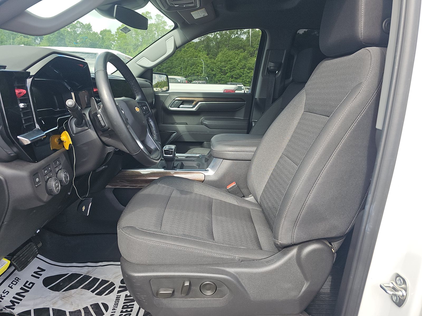 2025 Chevrolet Silverado 1500 LT AWD