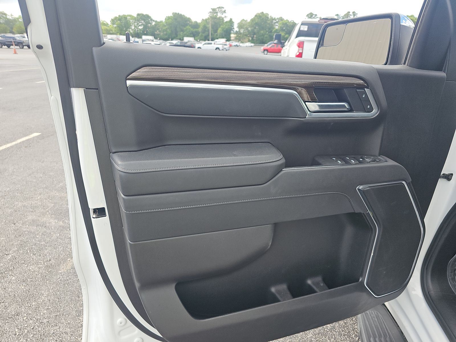 2025 Chevrolet Silverado 1500 LT AWD