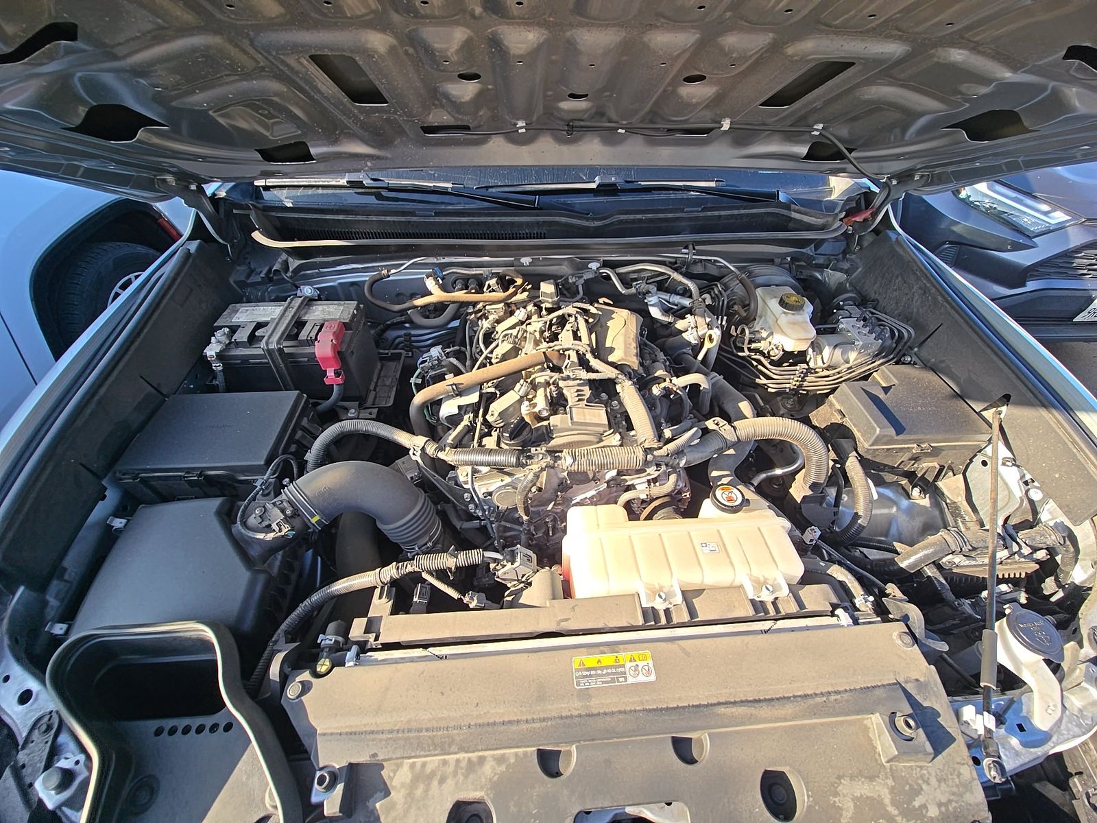 2025 Toyota Tacoma SR5 AWD