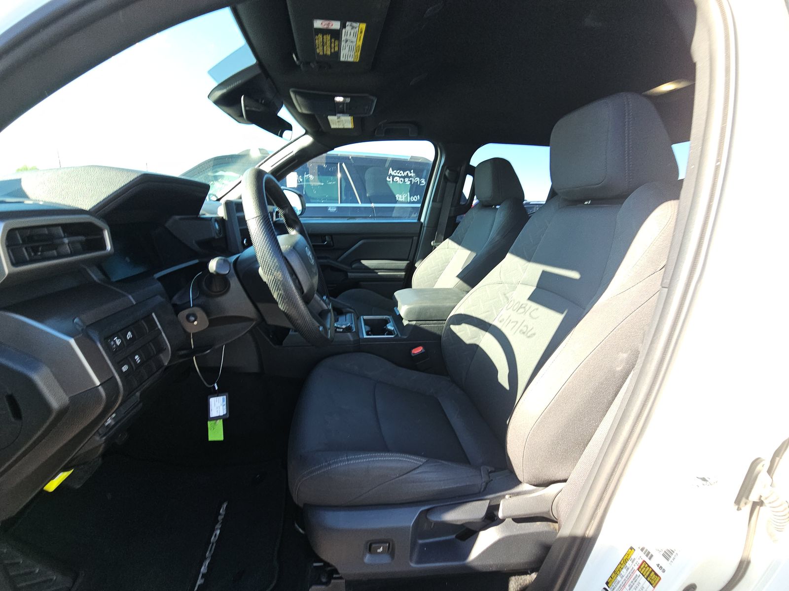 2025 Toyota Tacoma SR5 AWD