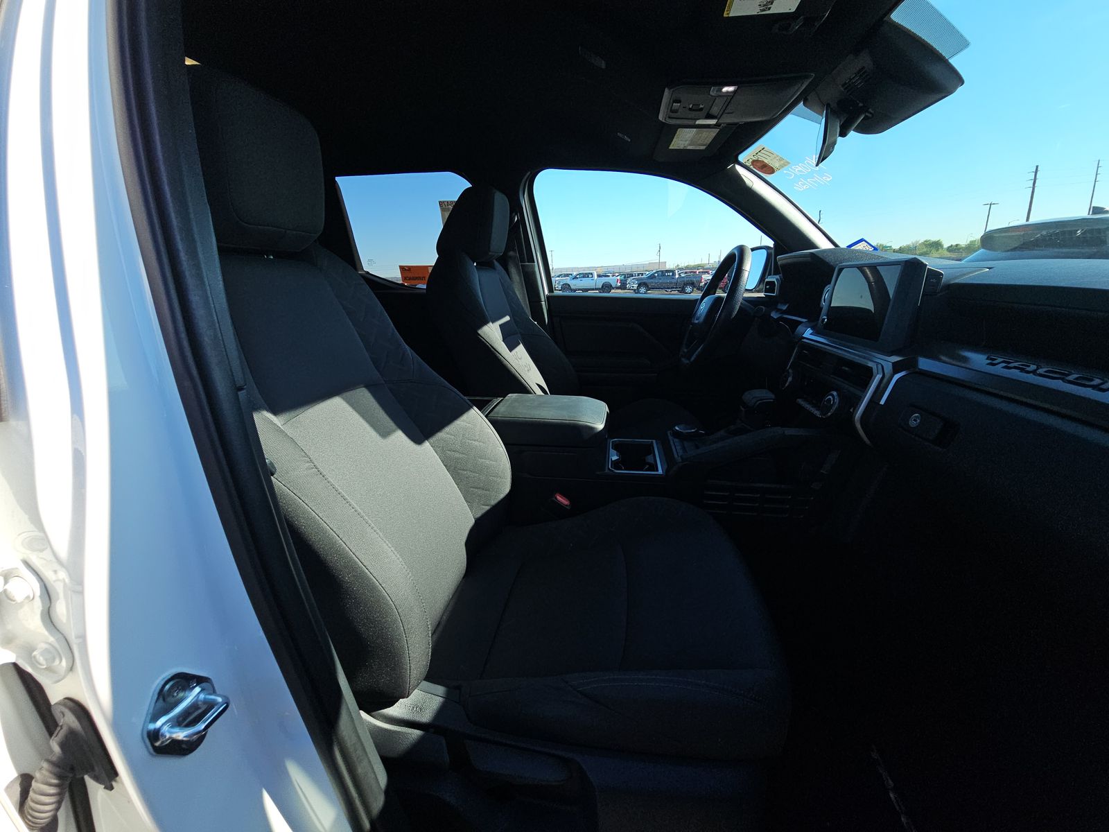 2025 Toyota Tacoma SR5 AWD