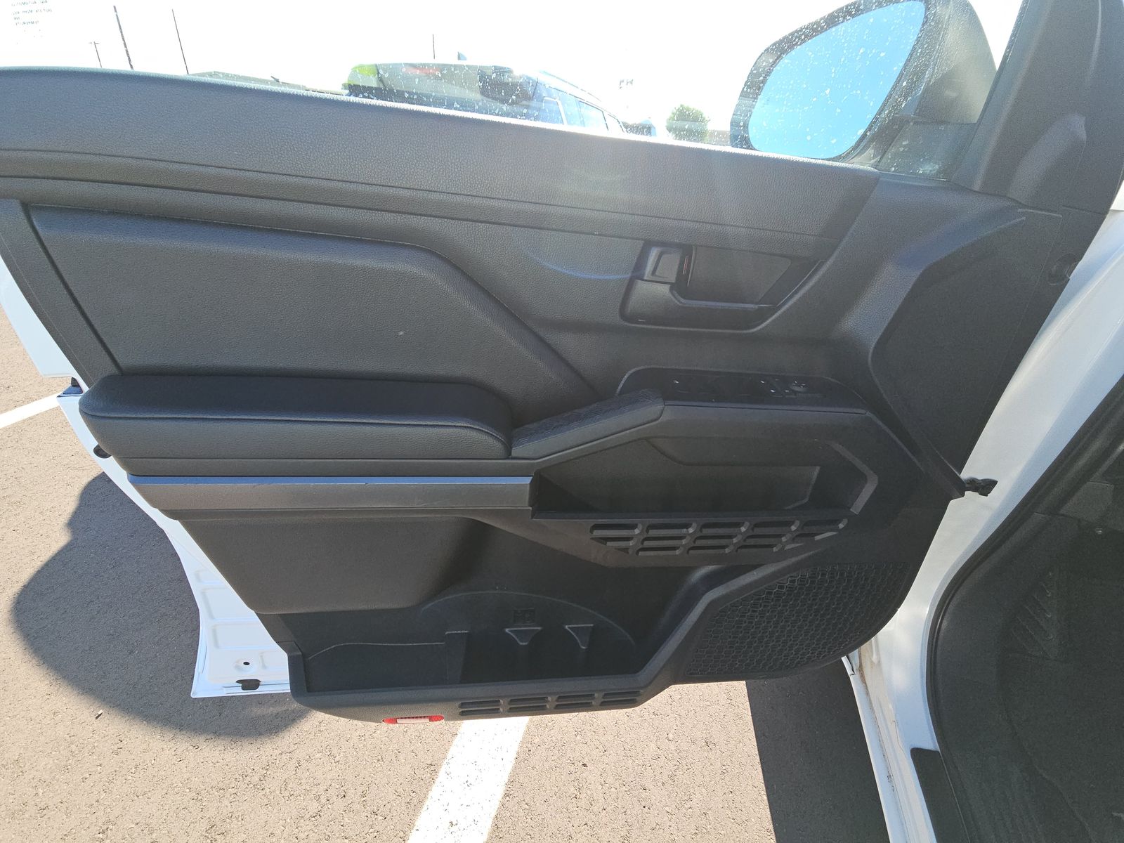 2025 Toyota Tacoma SR5 AWD
