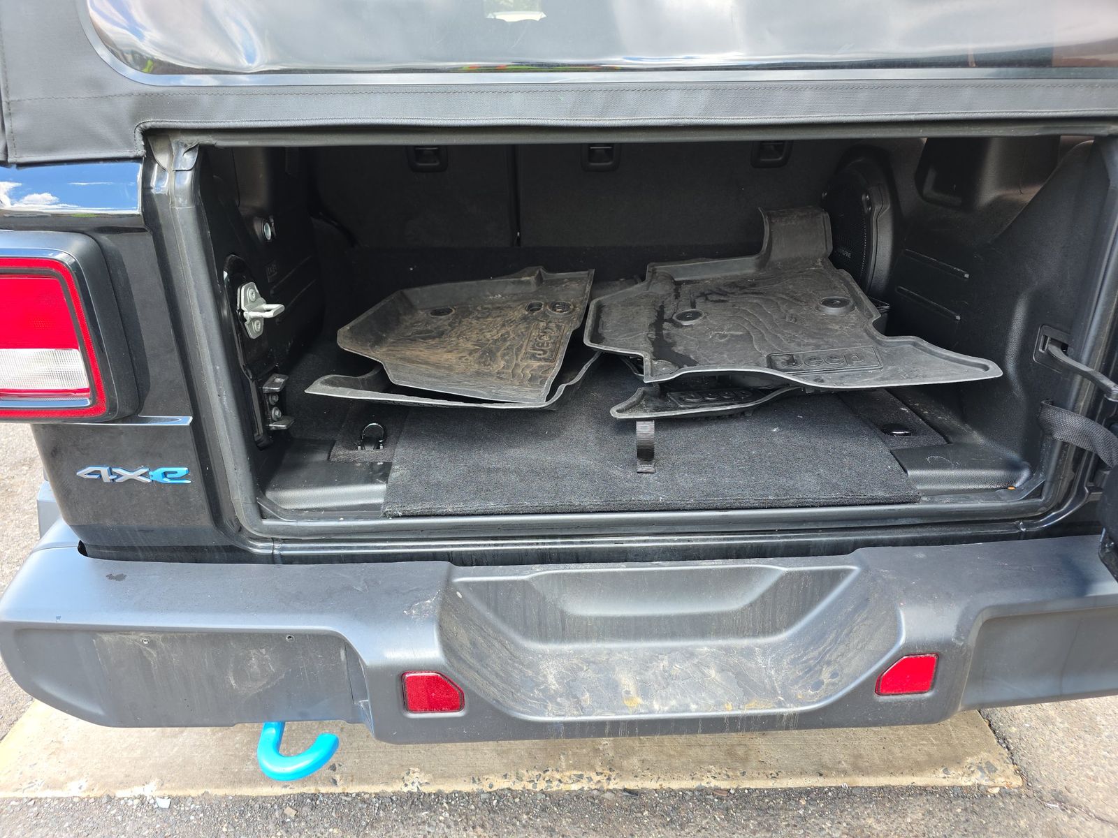 2023 Jeep Wrangler 4xe Willys AWD