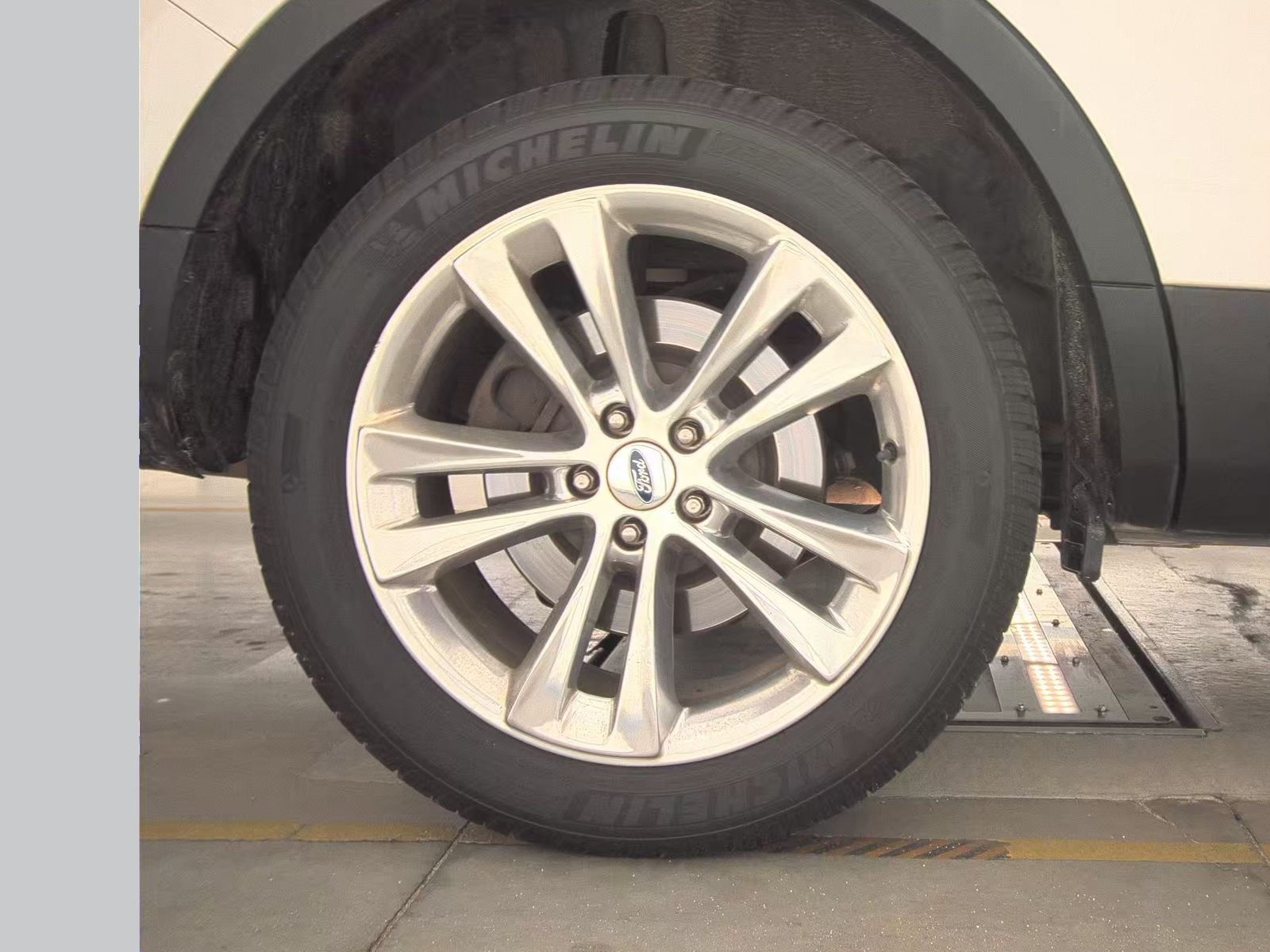 2019 Ford Explorer Limited FWD