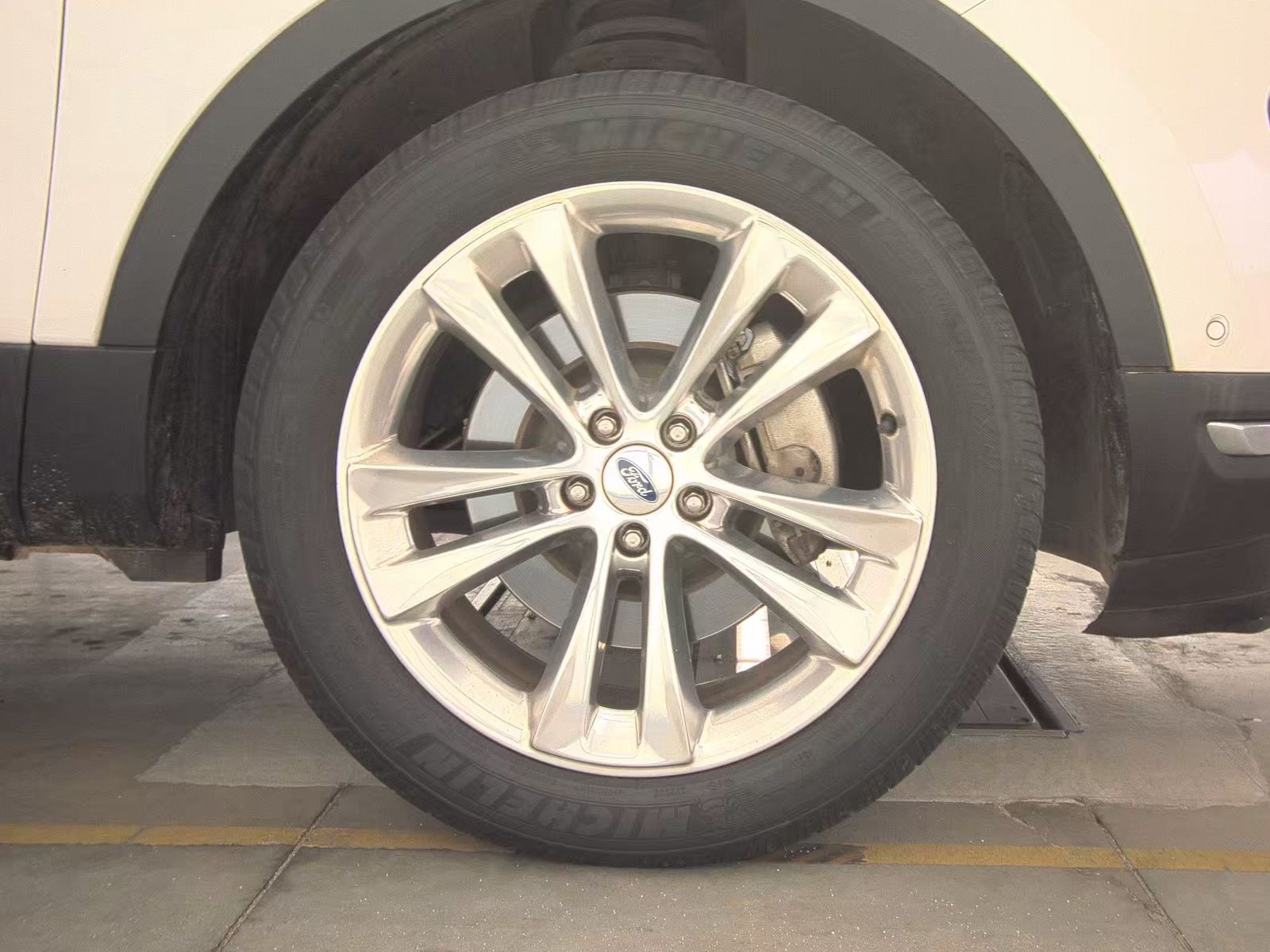 2019 Ford Explorer Limited FWD