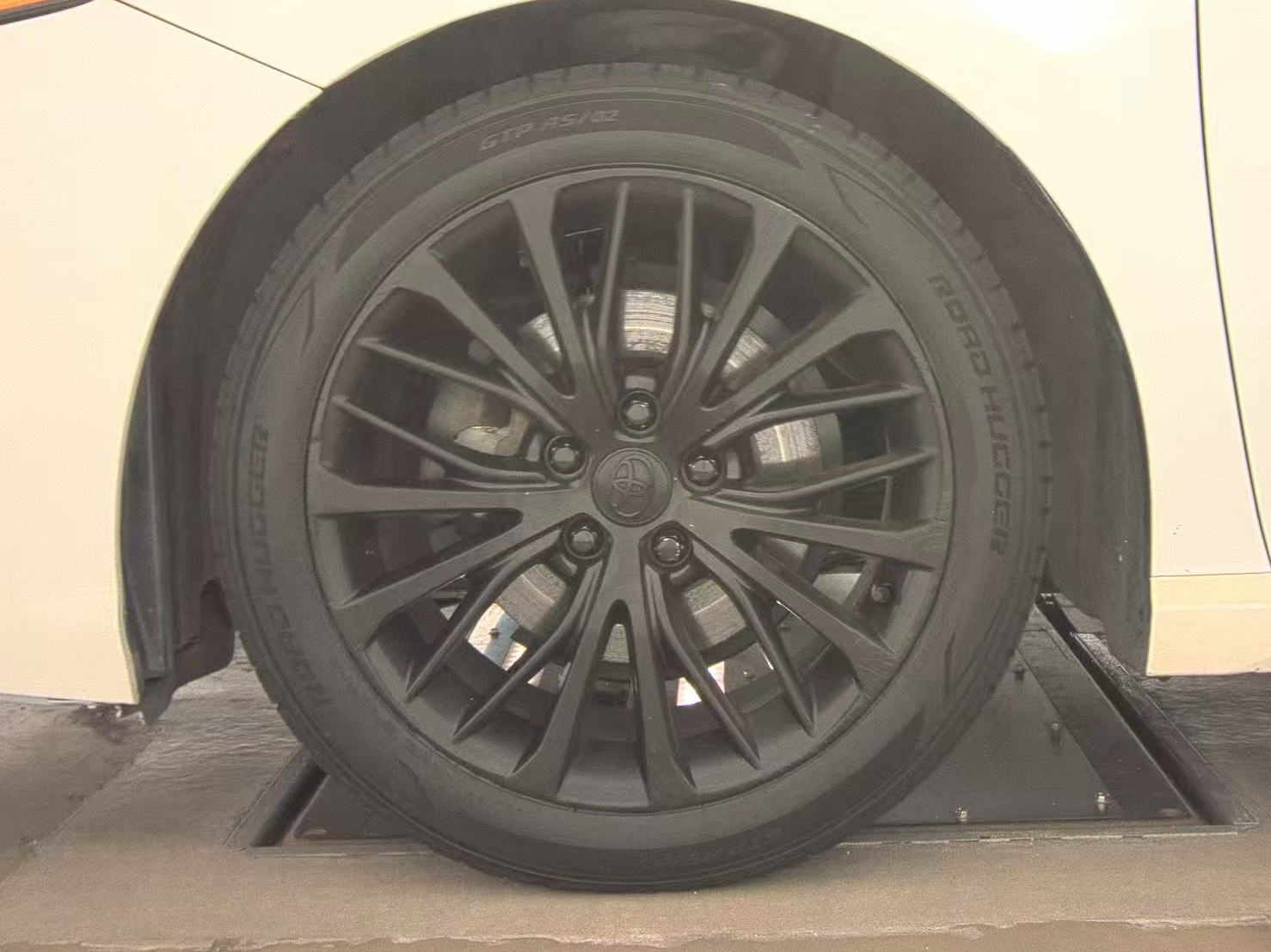 2018 Toyota Camry SE FWD