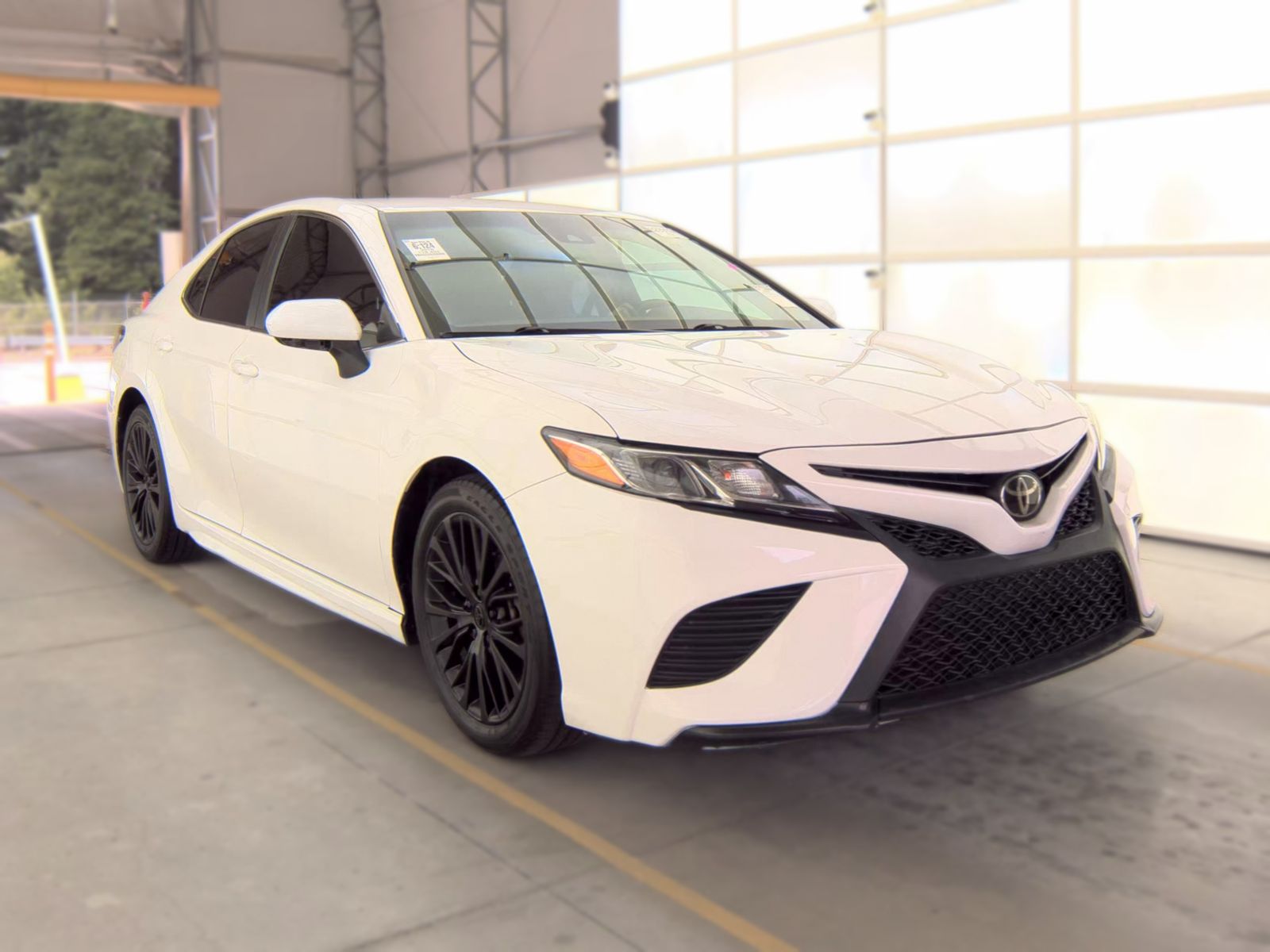 2018 Toyota Camry SE FWD