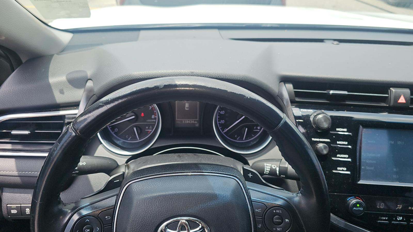 2018 Toyota Camry SE FWD
