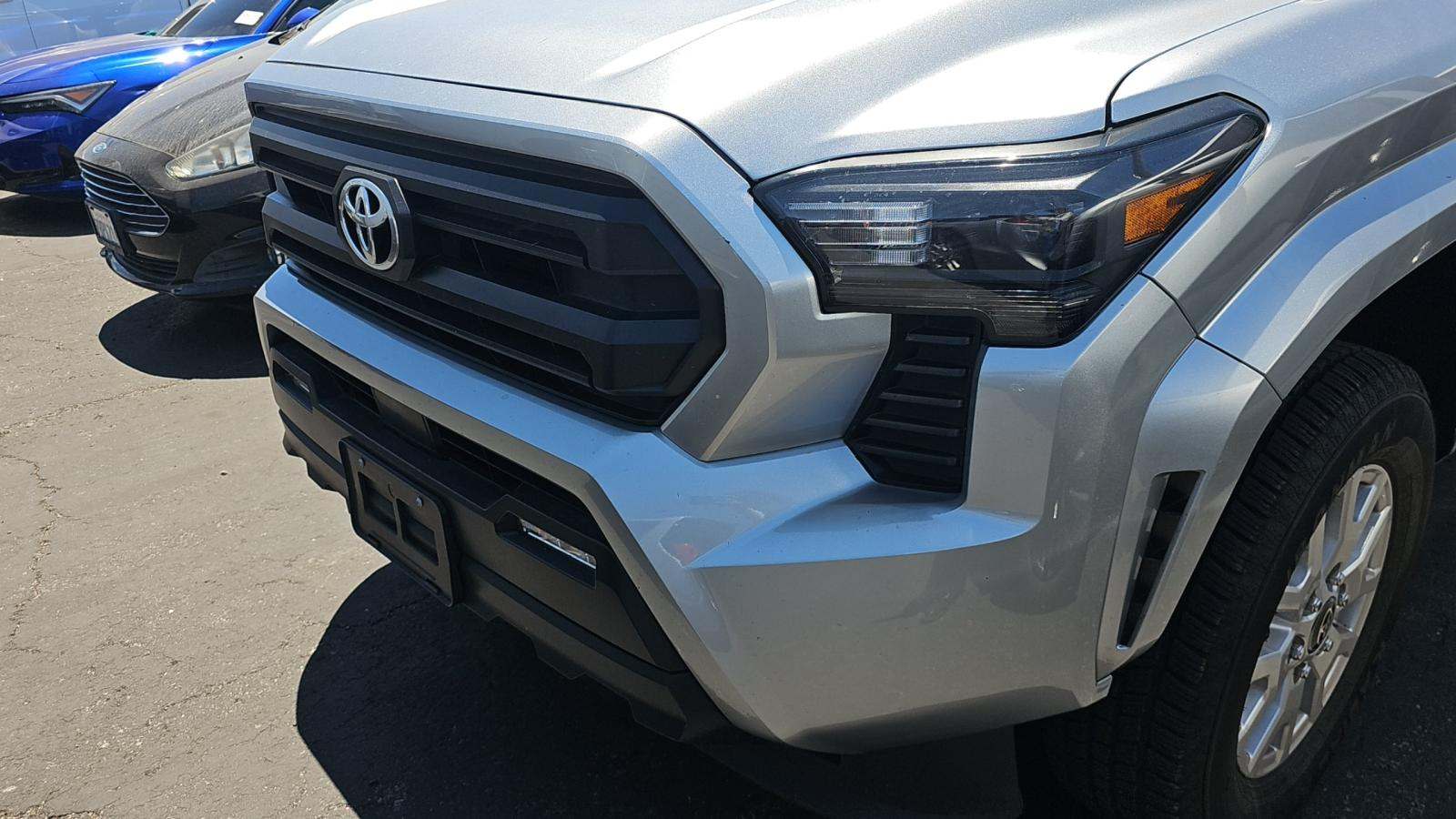 2025 Toyota Tacoma SR5 AWD