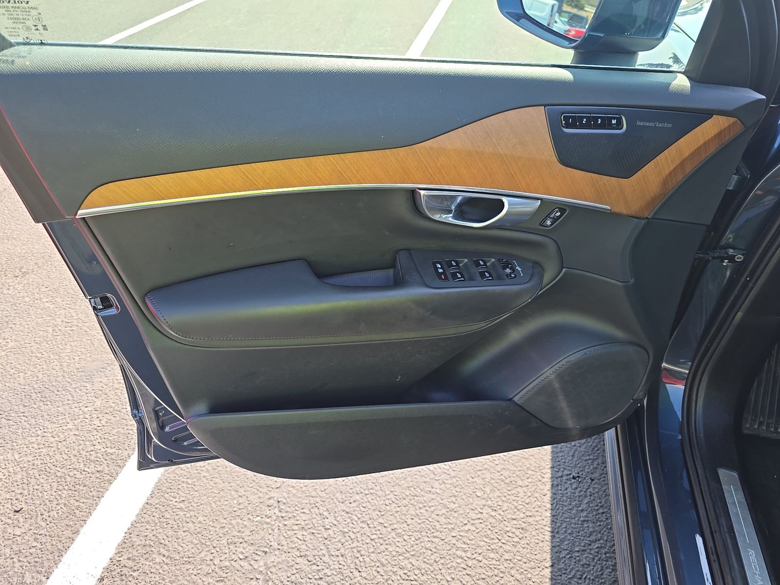 2024 Volvo XC90 Recharge T8 Plus AWD