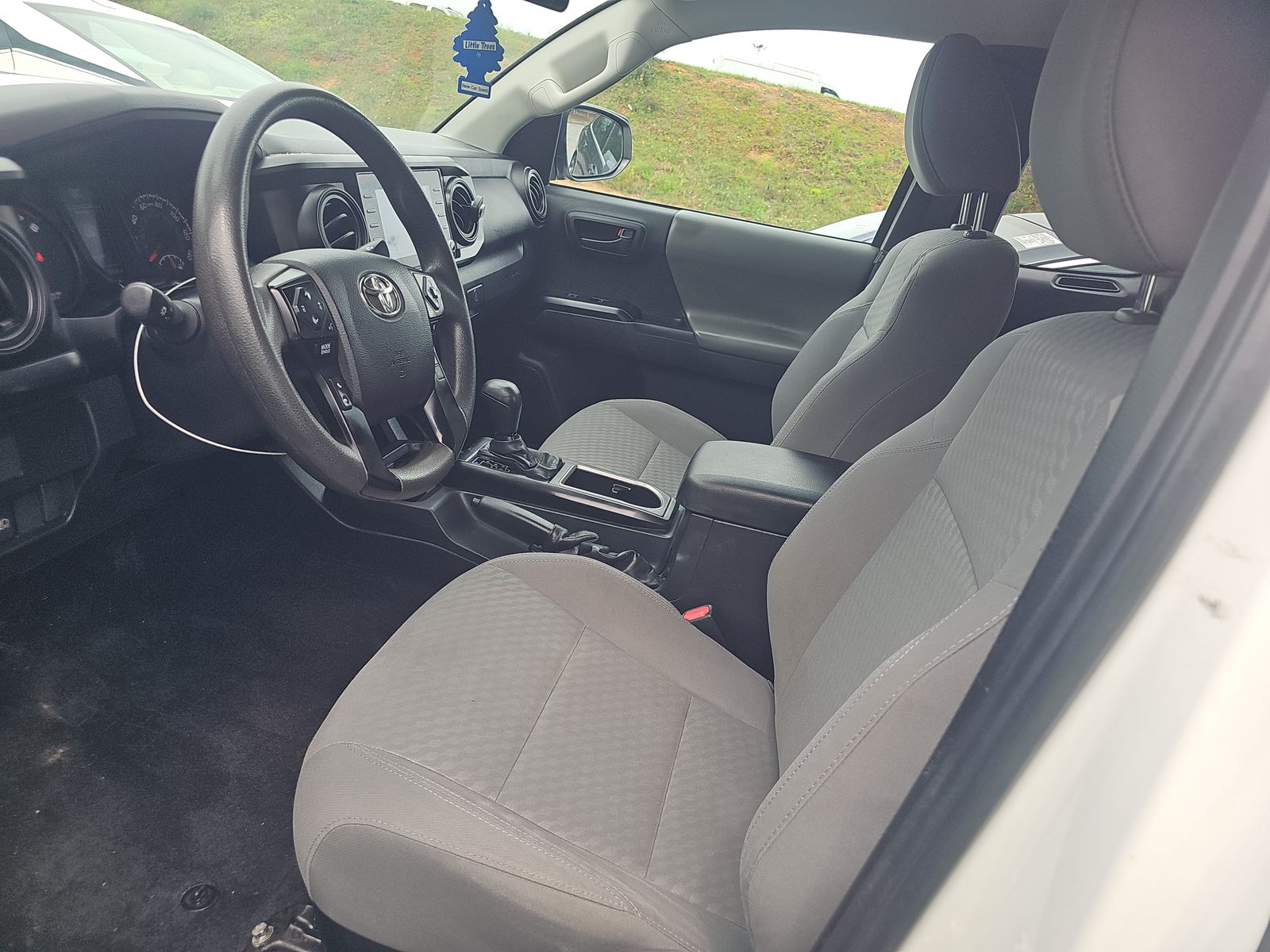 2022 Toyota Tacoma SR RWD
