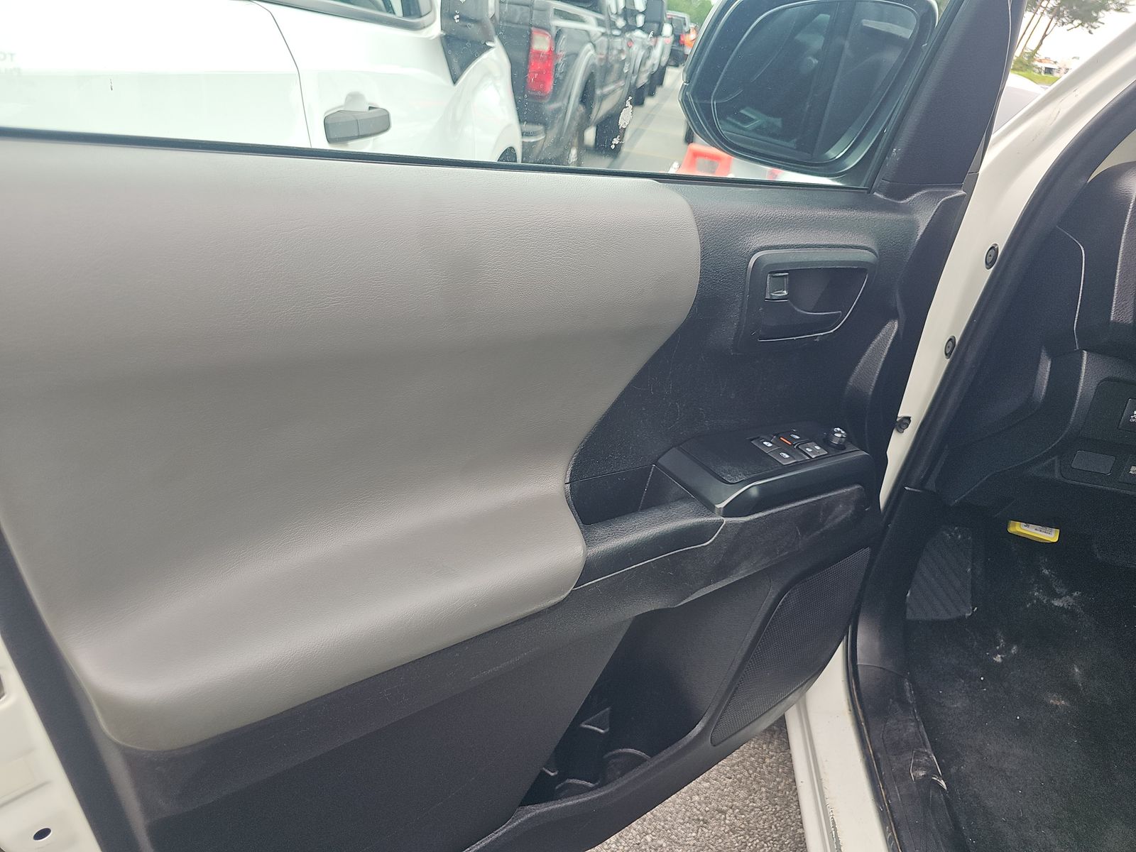 2022 Toyota Tacoma SR RWD