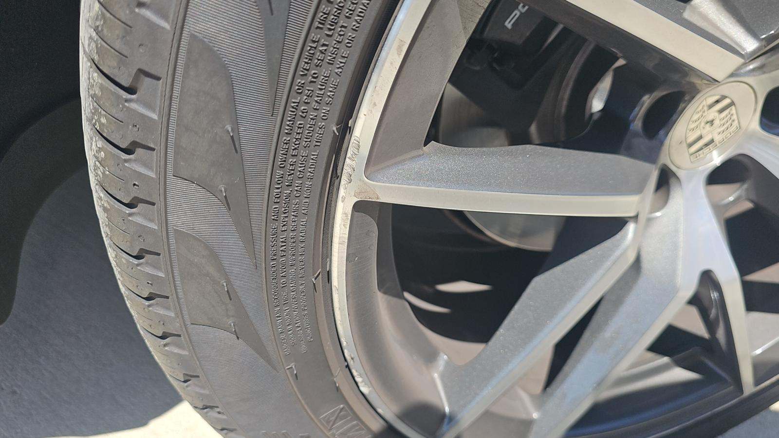 2024 Porsche Macan Base AWD