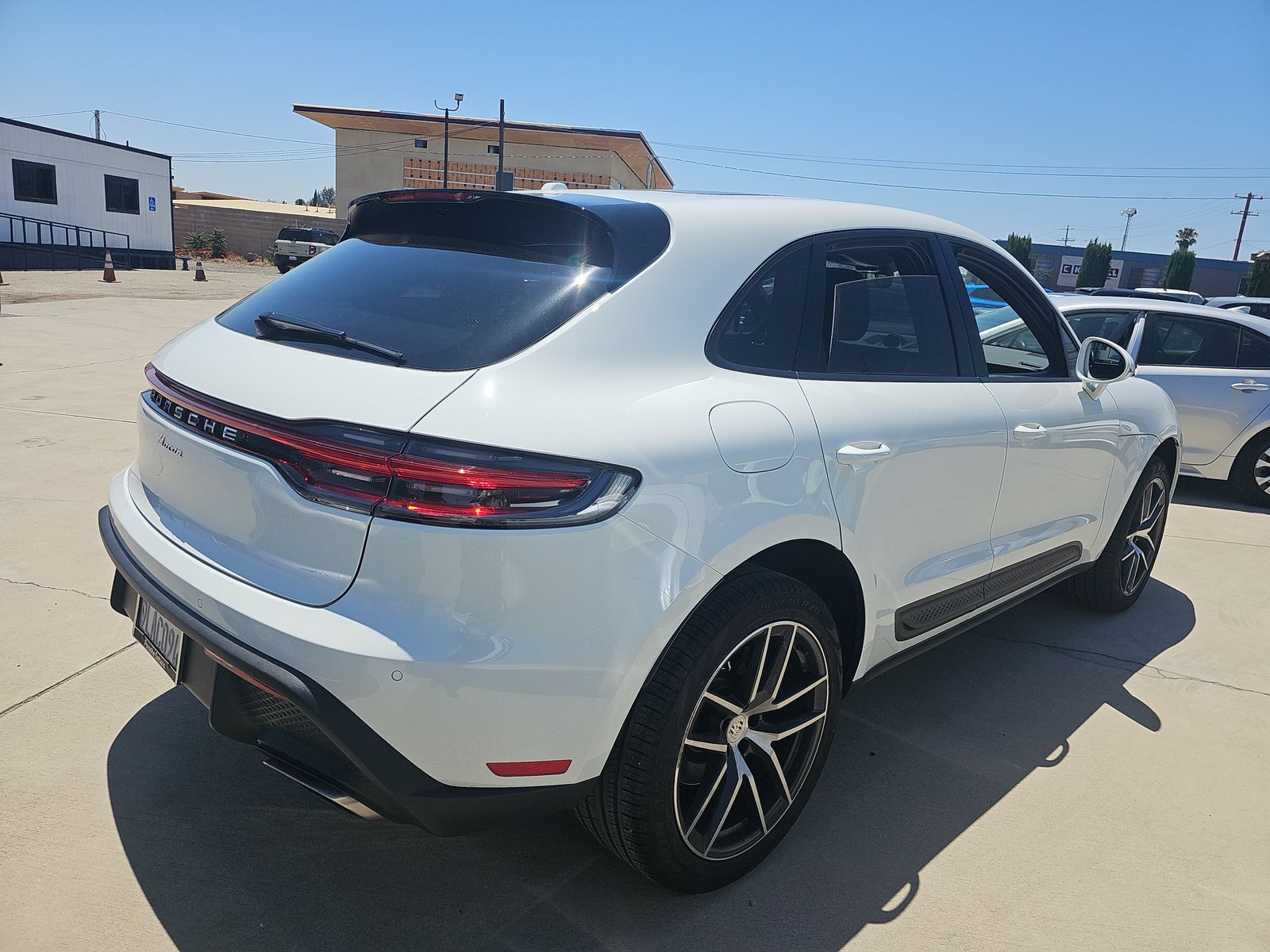 2024 Porsche Macan Base AWD