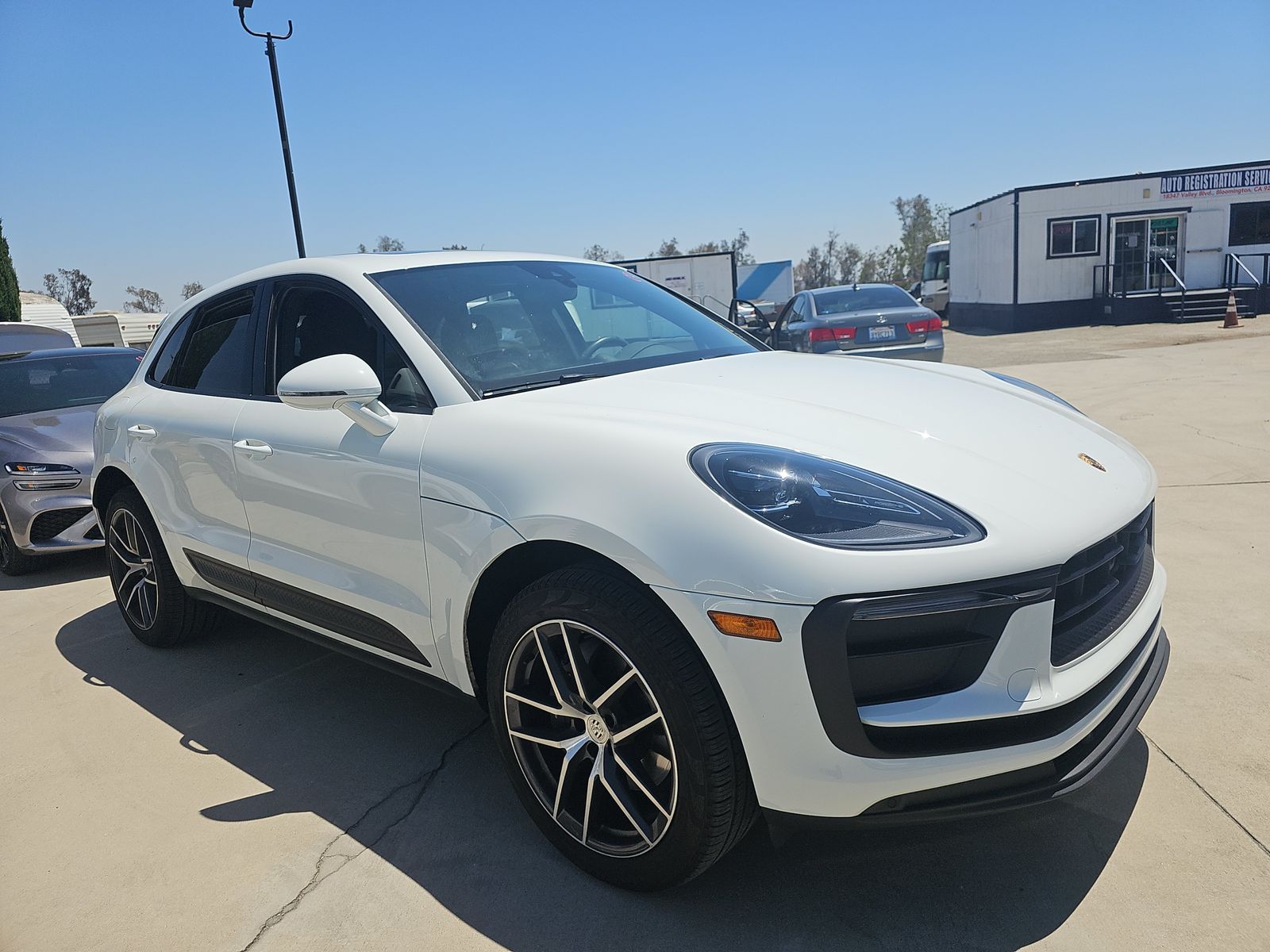 2024 Porsche Macan Base AWD