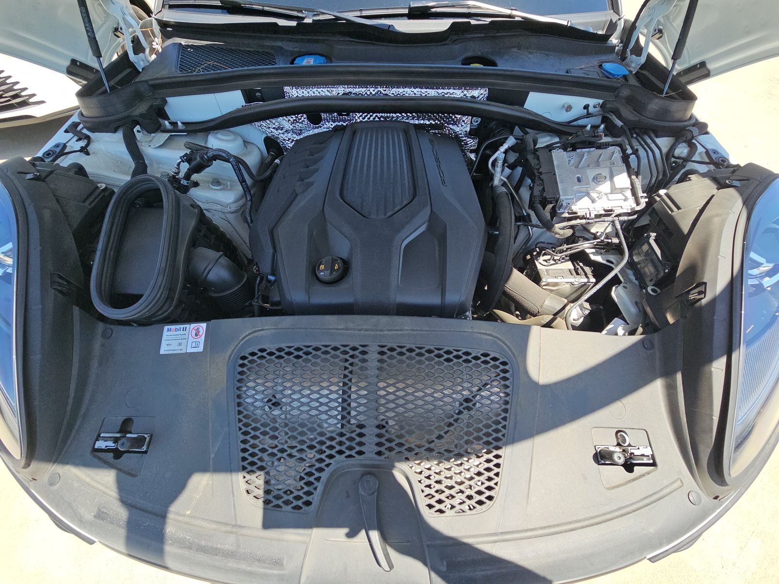 2024 Porsche Macan Base AWD