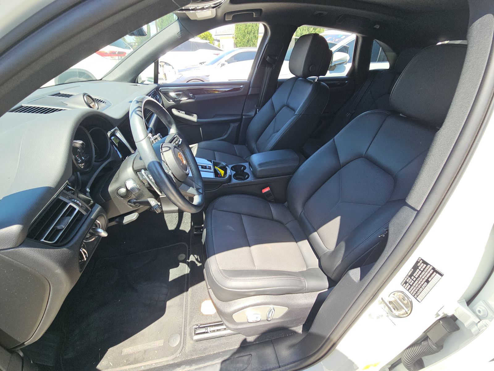 2024 Porsche Macan Base AWD