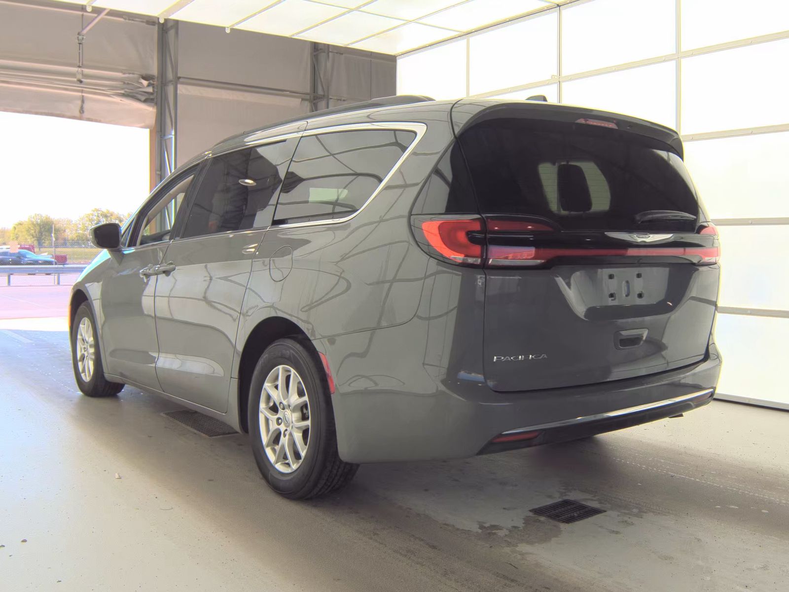 2022 Chrysler Pacifica Touring L FWD