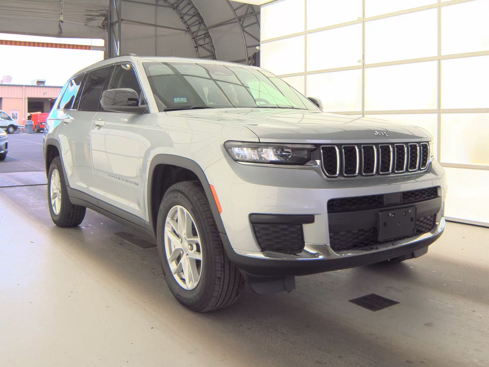 2023 Jeep Grand Cherokee L Laredo AWD