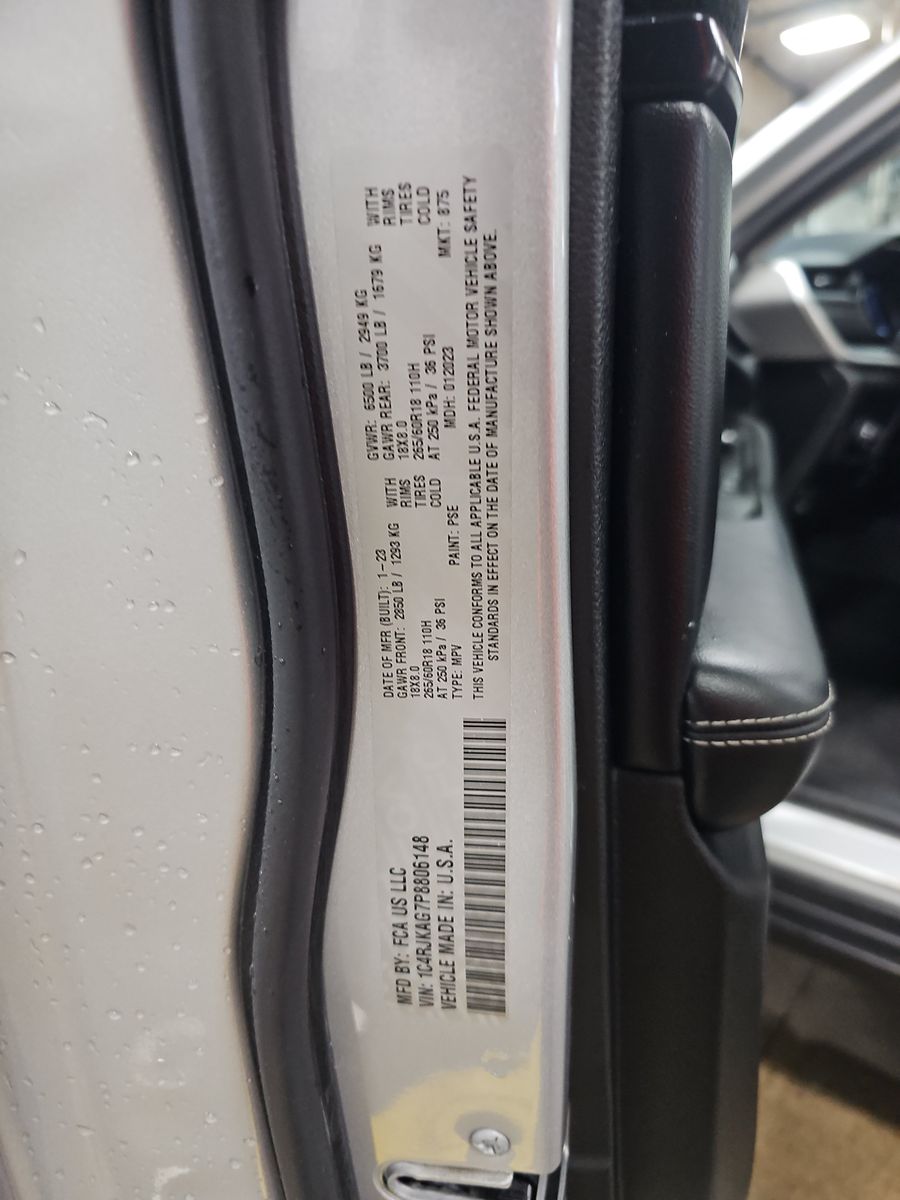 2023 Jeep Grand Cherokee L Laredo AWD