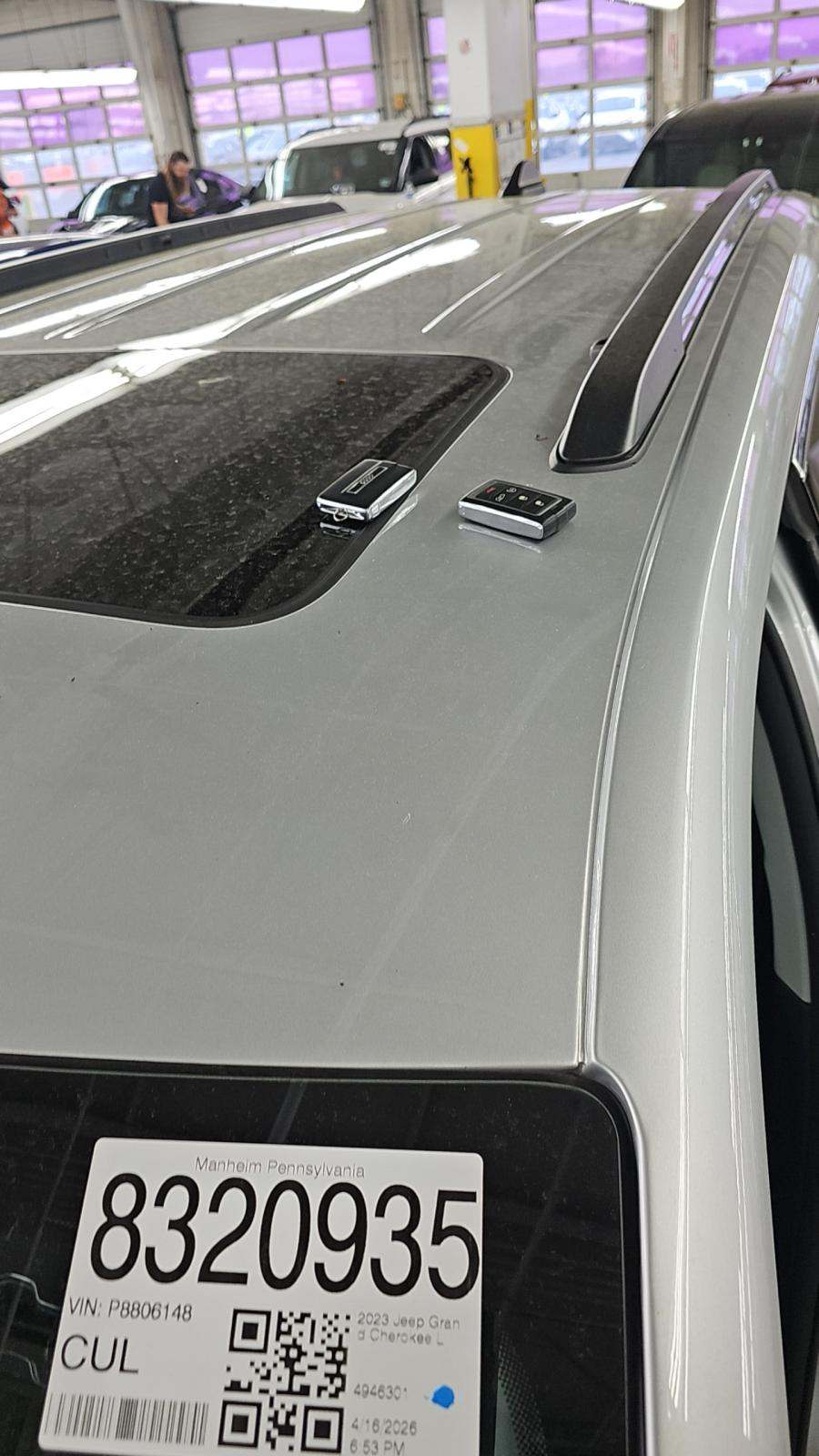 2023 Jeep Grand Cherokee L Laredo AWD