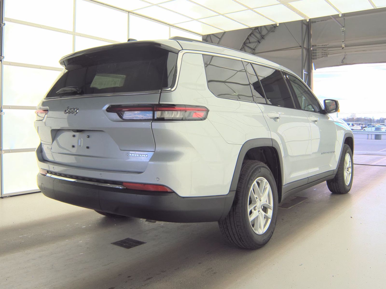 2023 Jeep Grand Cherokee L Laredo AWD