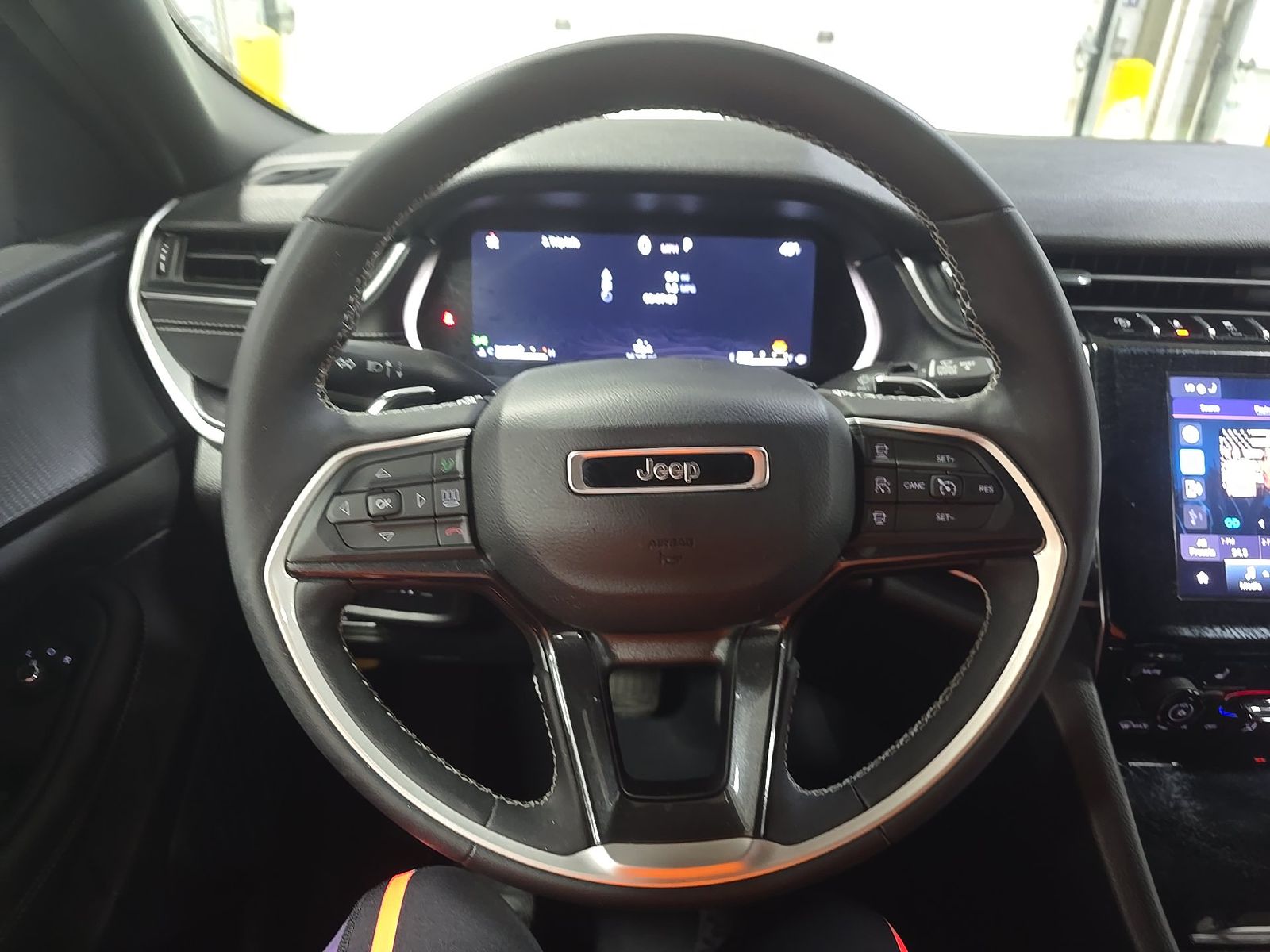 2023 Jeep Grand Cherokee Altitude AWD