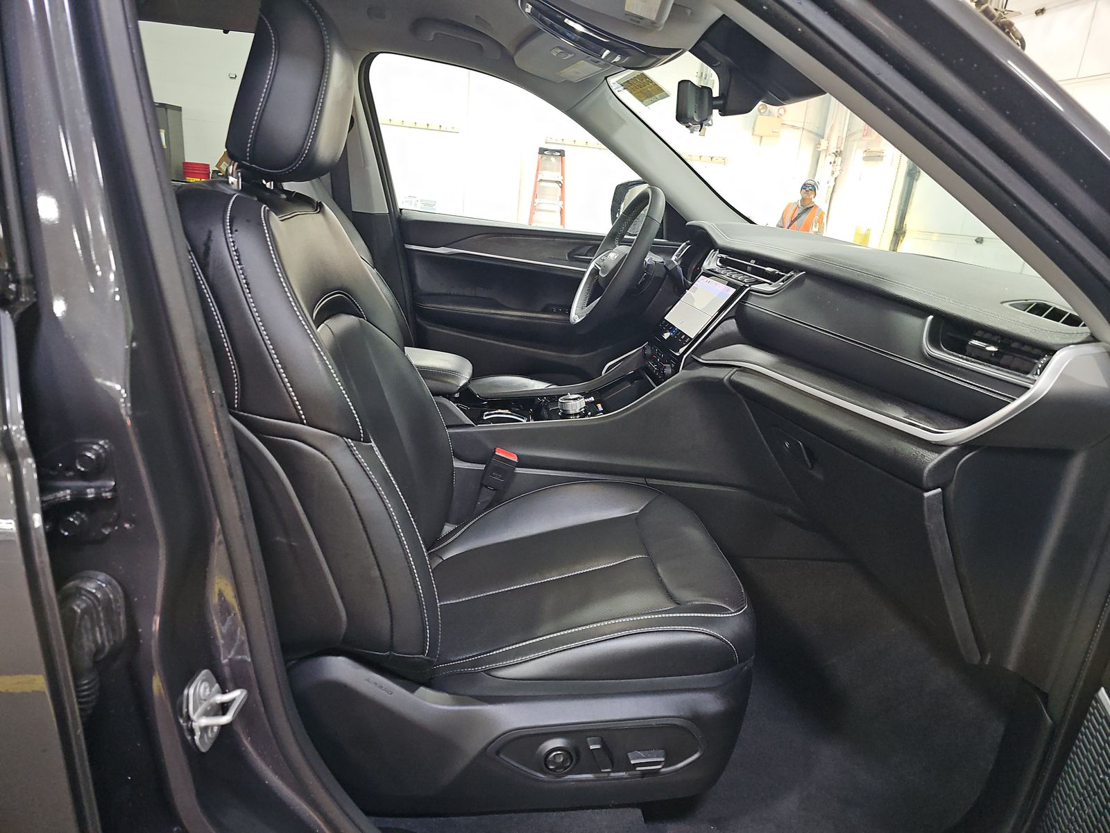 2023 Jeep Grand Cherokee Limited AWD