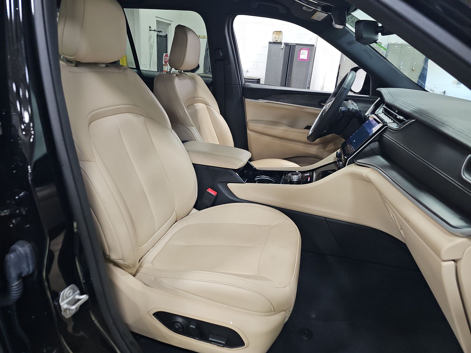 2023 Jeep Grand Cherokee Limited AWD