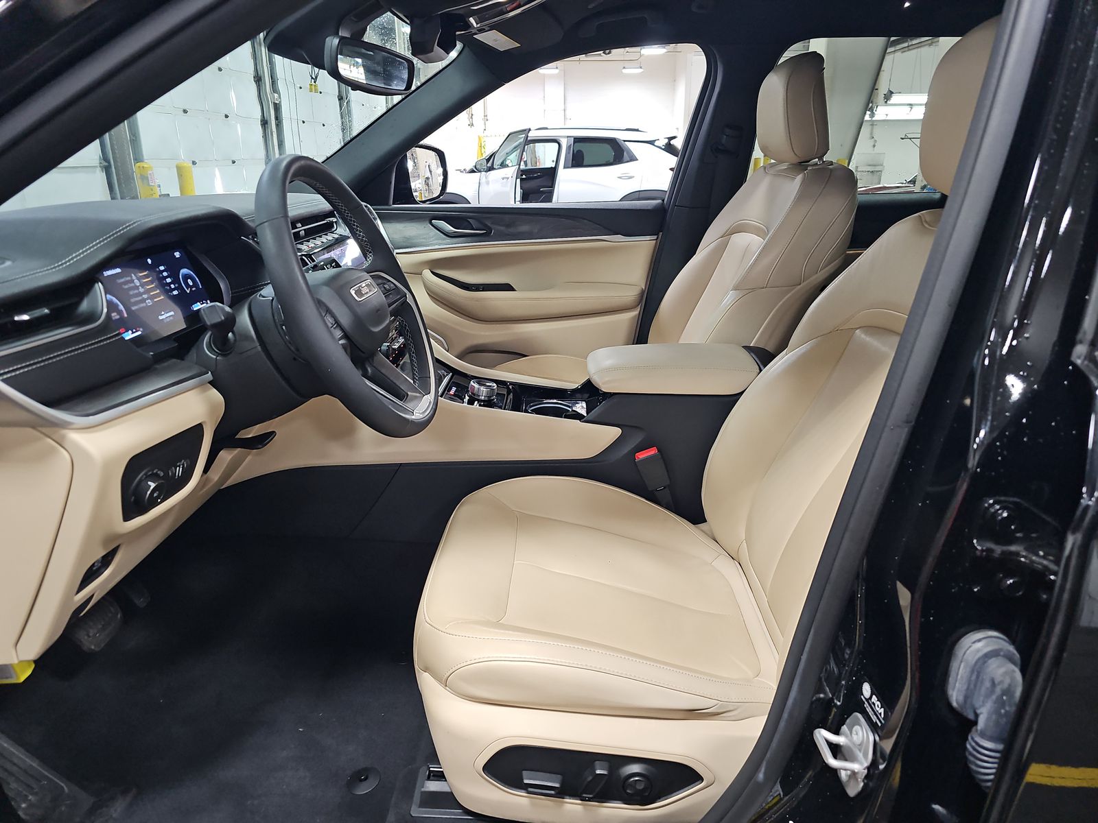 2023 Jeep Grand Cherokee Limited AWD
