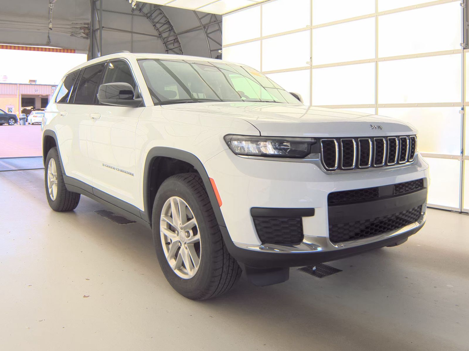 2022 Jeep Grand Cherokee L Laredo AWD